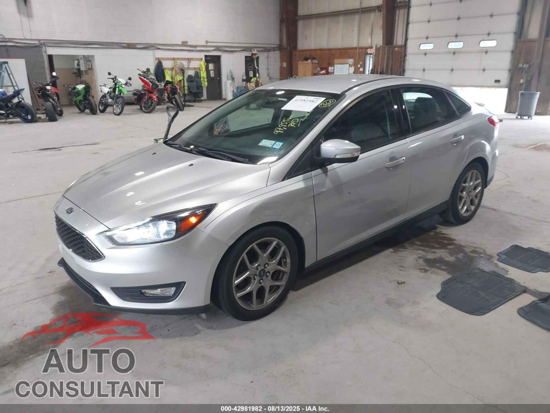 FORD FOCUS 2015 - 1FADP3F24FL347352