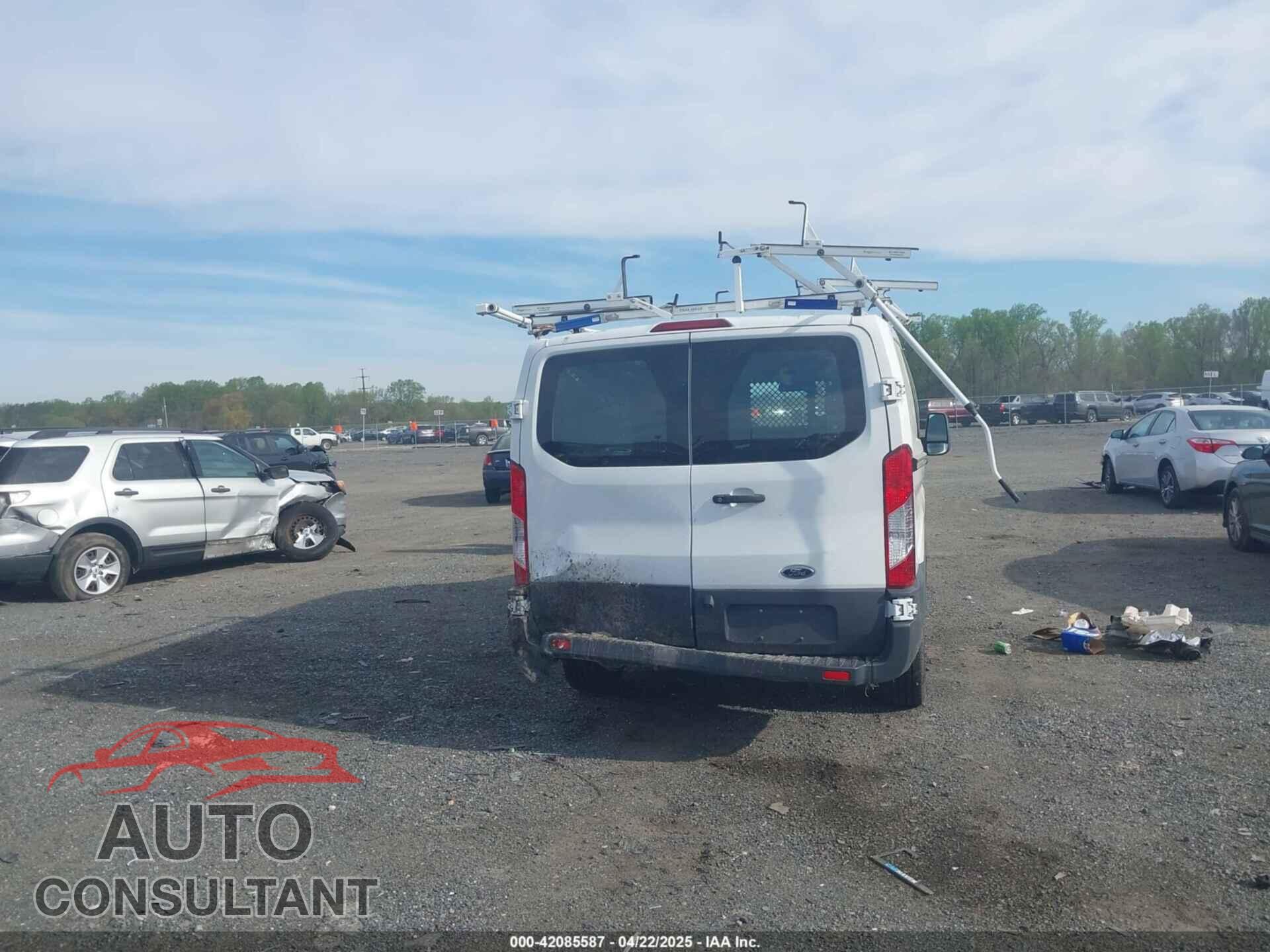 FORD TRANSIT-150 2018 - 1FTYE1YM1JKB29601