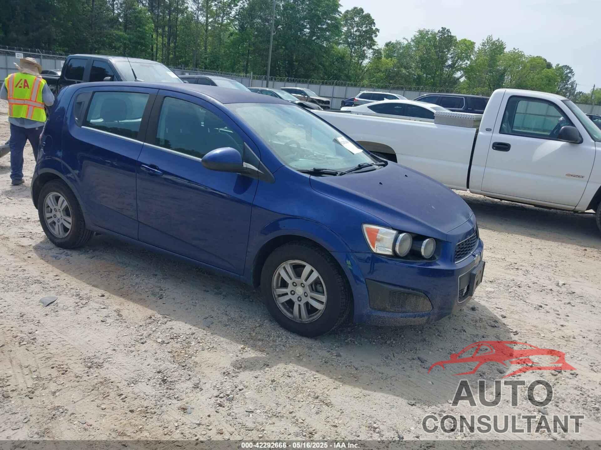 CHEVROLET SONIC 2014 - 1G1JC6SG3E4147561