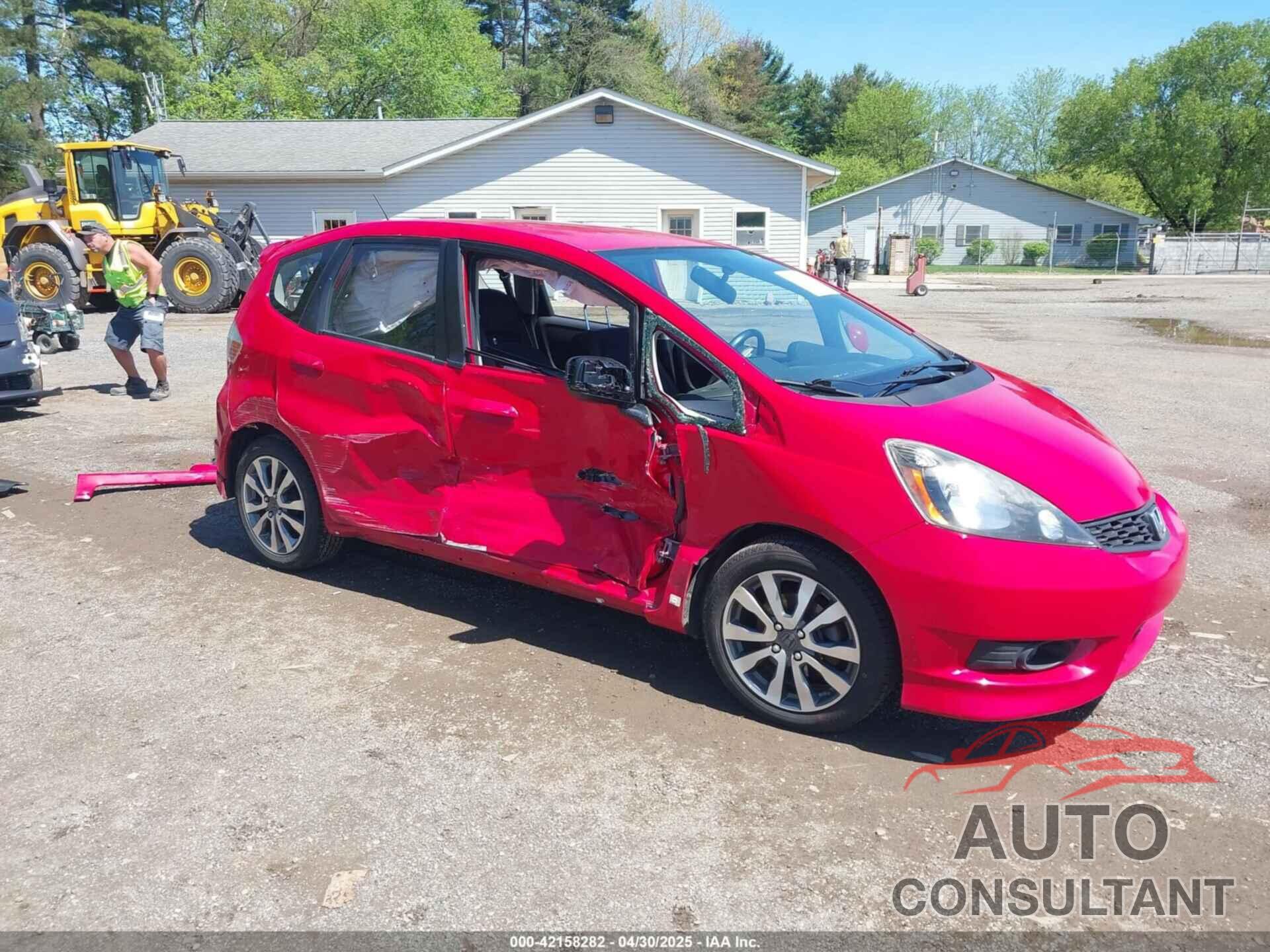 HONDA FIT 2013 - JHMGE8H57DC054722