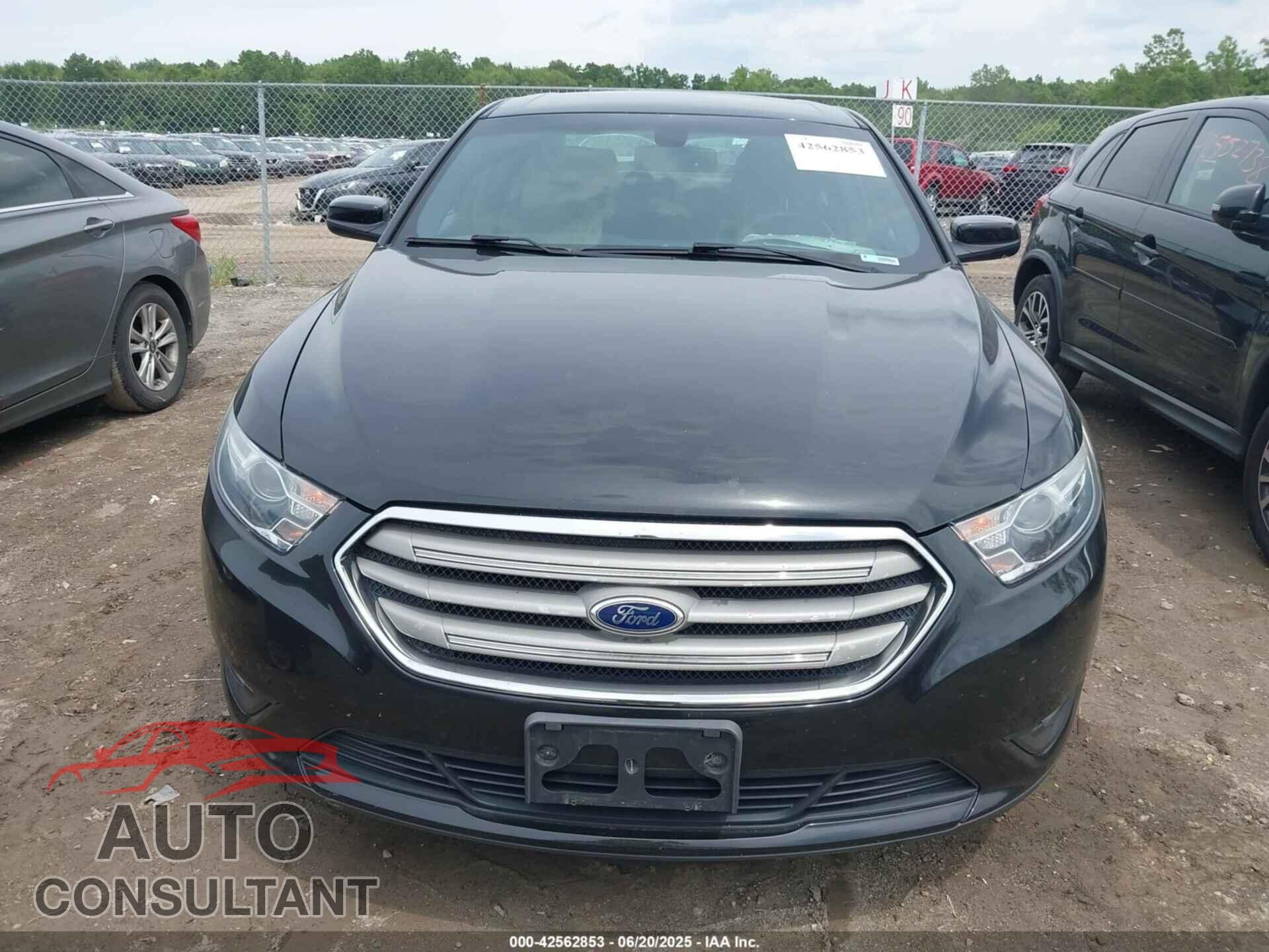 FORD TAURUS 2015 - 1FAHP2E80FG192017