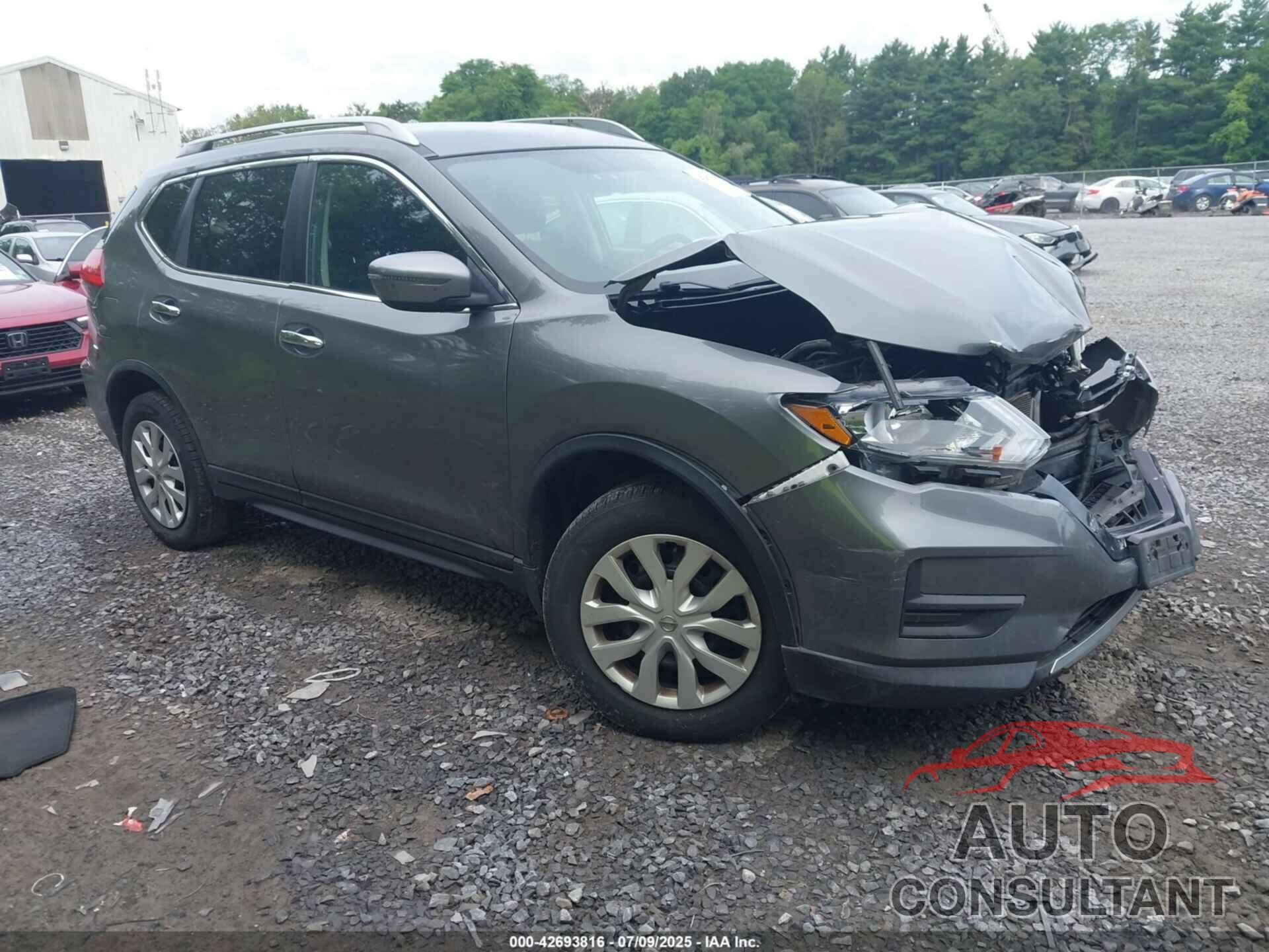 NISSAN ROGUE 2017 - KNMAT2MV1HP520515