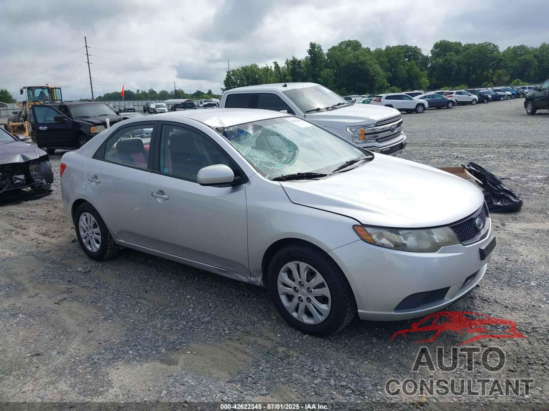 KIA FORTE 2010 - KNAFT4A2XA5087044
