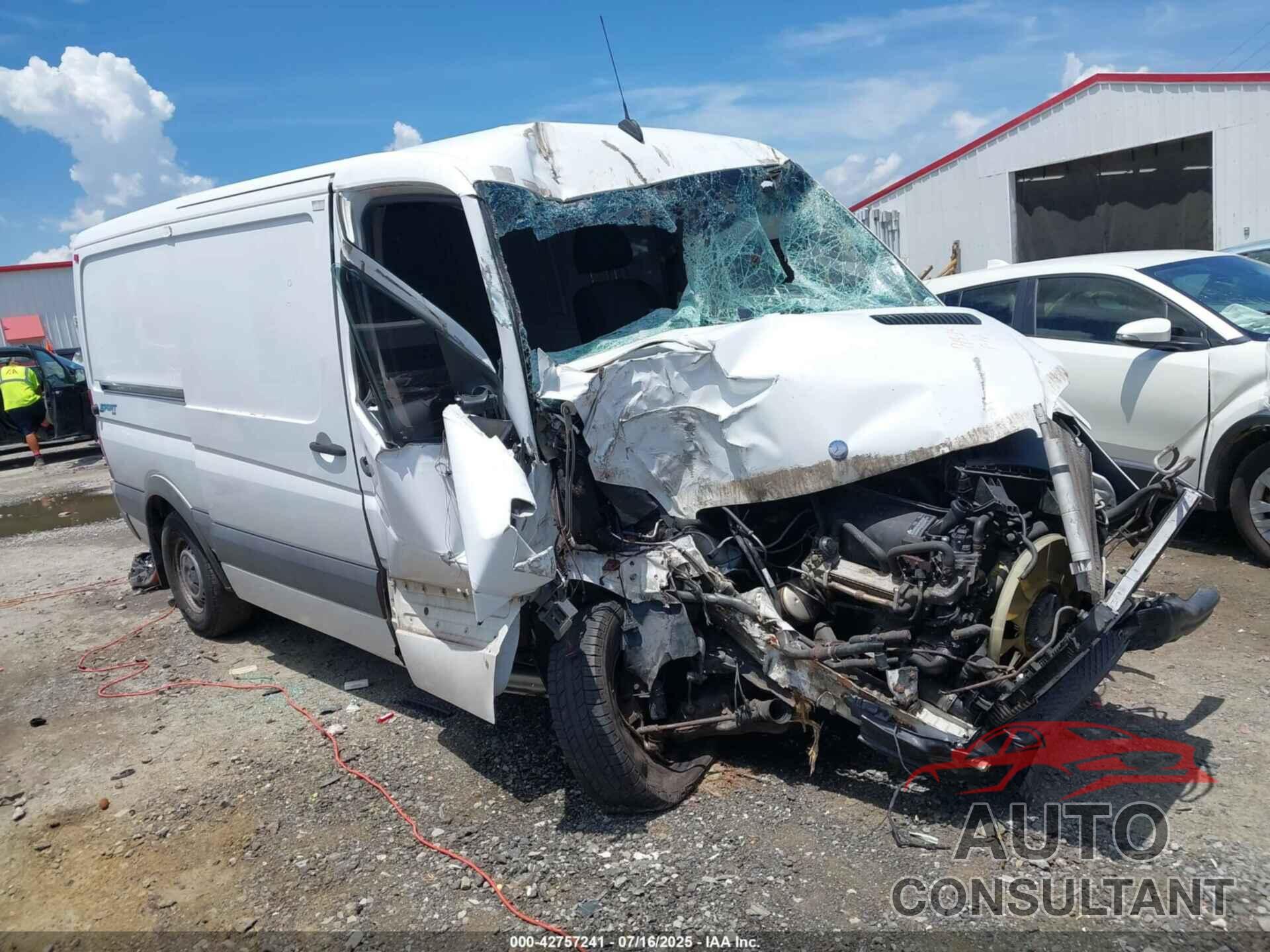 MERCEDES-BENZ SPRINTER VAN 2500 2010 - WD3PE7CC9A5462487