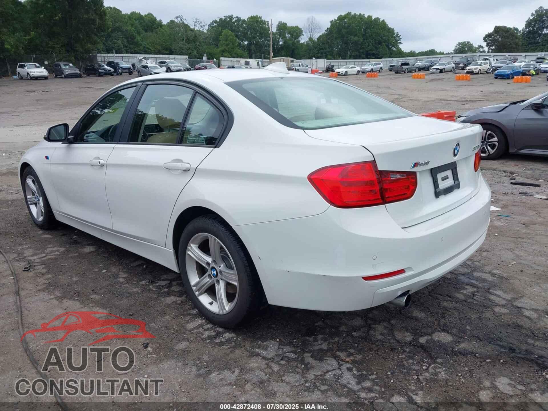 BMW 320I 2014 - WBA3B1G5XENN90875