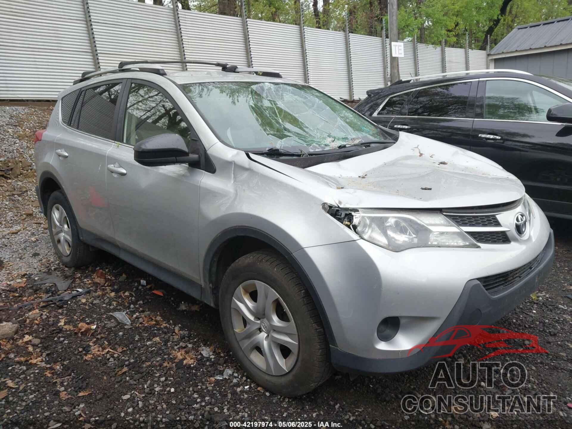 TOYOTA RAV4 2015 - JTMBFREV7FJ023746