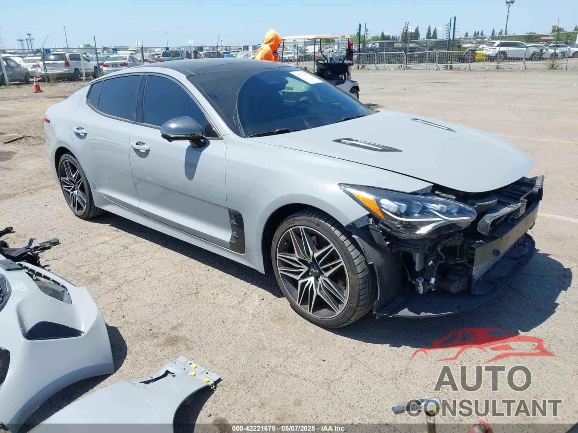 KIA STINGER 2022 - KNAE55LC0N6101843