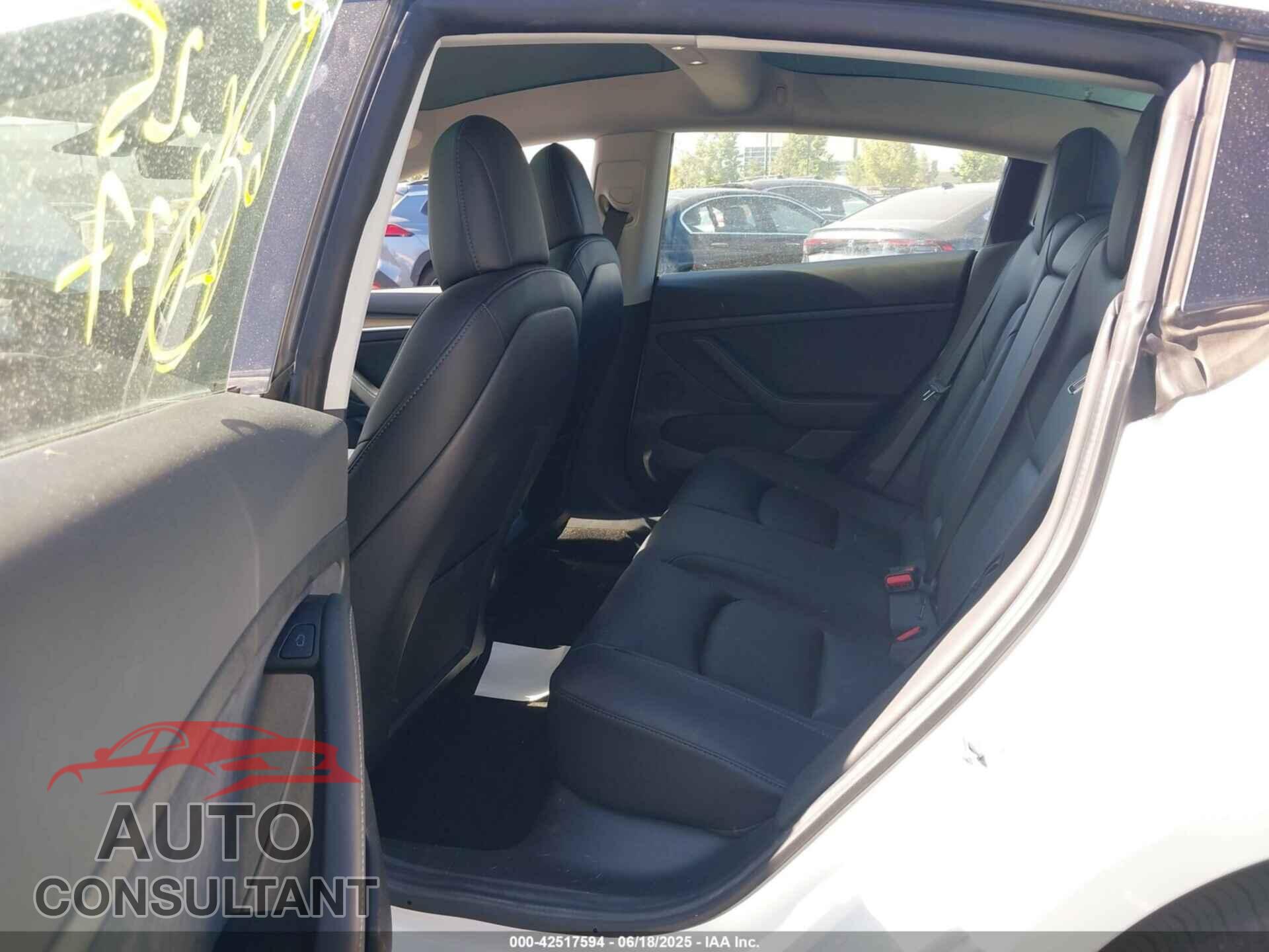 TESLA MODEL 3 2021 - 5YJ3E1EA0MF076363