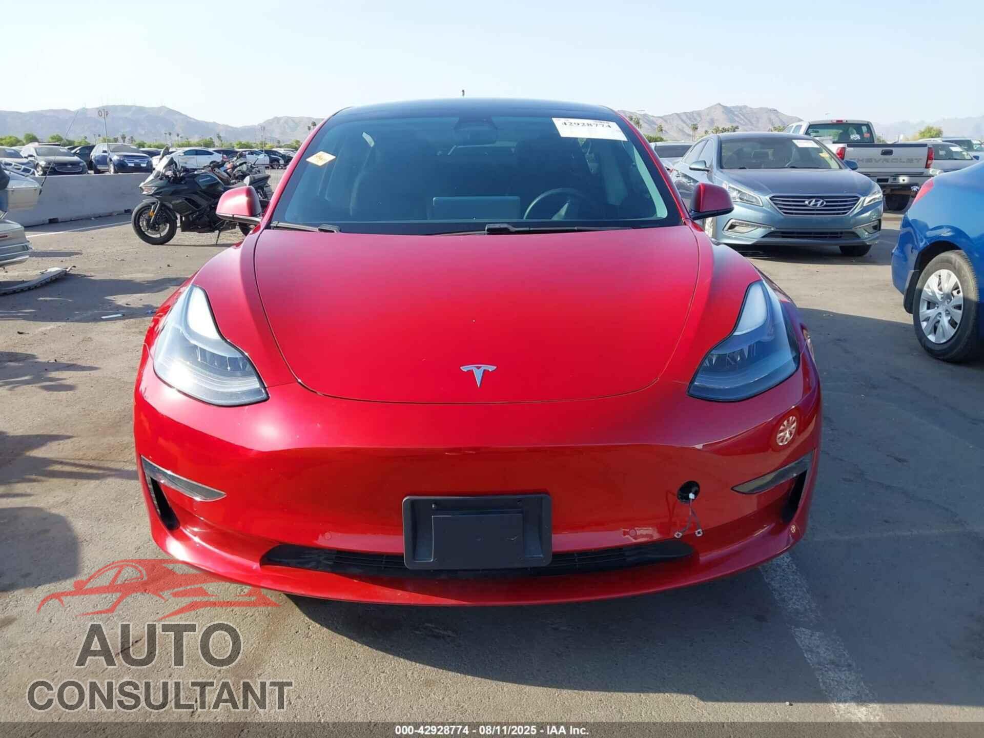 TESLA MODEL 3 2021 - 5YJ3E1EB4MF060904