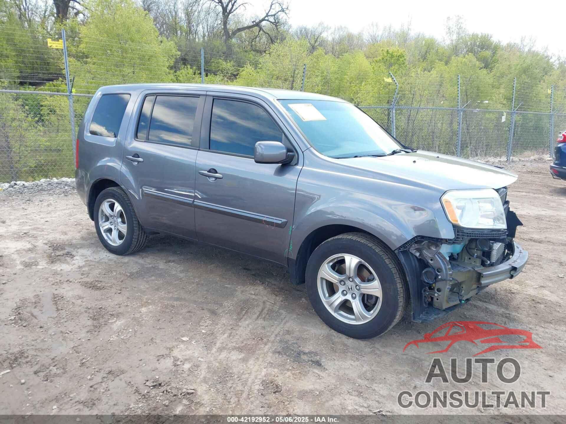 HONDA PILOT 2015 - 5FNYF4H49FB009905