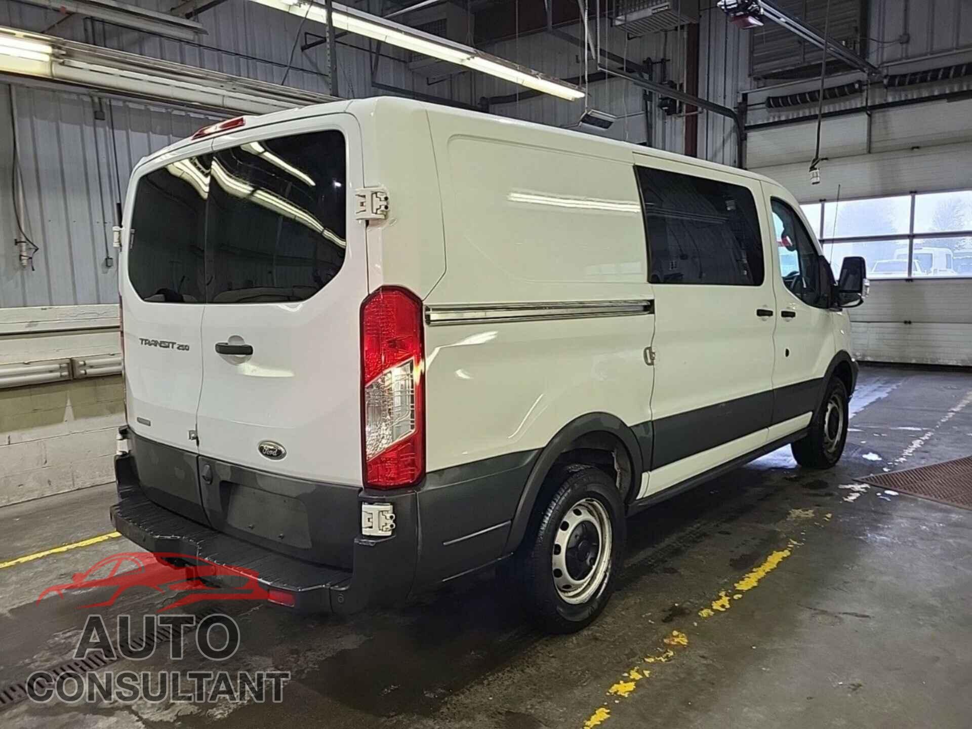 FORD TRANSIT 2016 - 1FTYR1YG8GKA80808