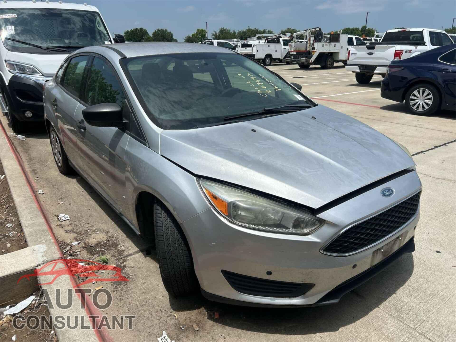 FORD FOCUS 2016 - 1FADP3E20GL322368