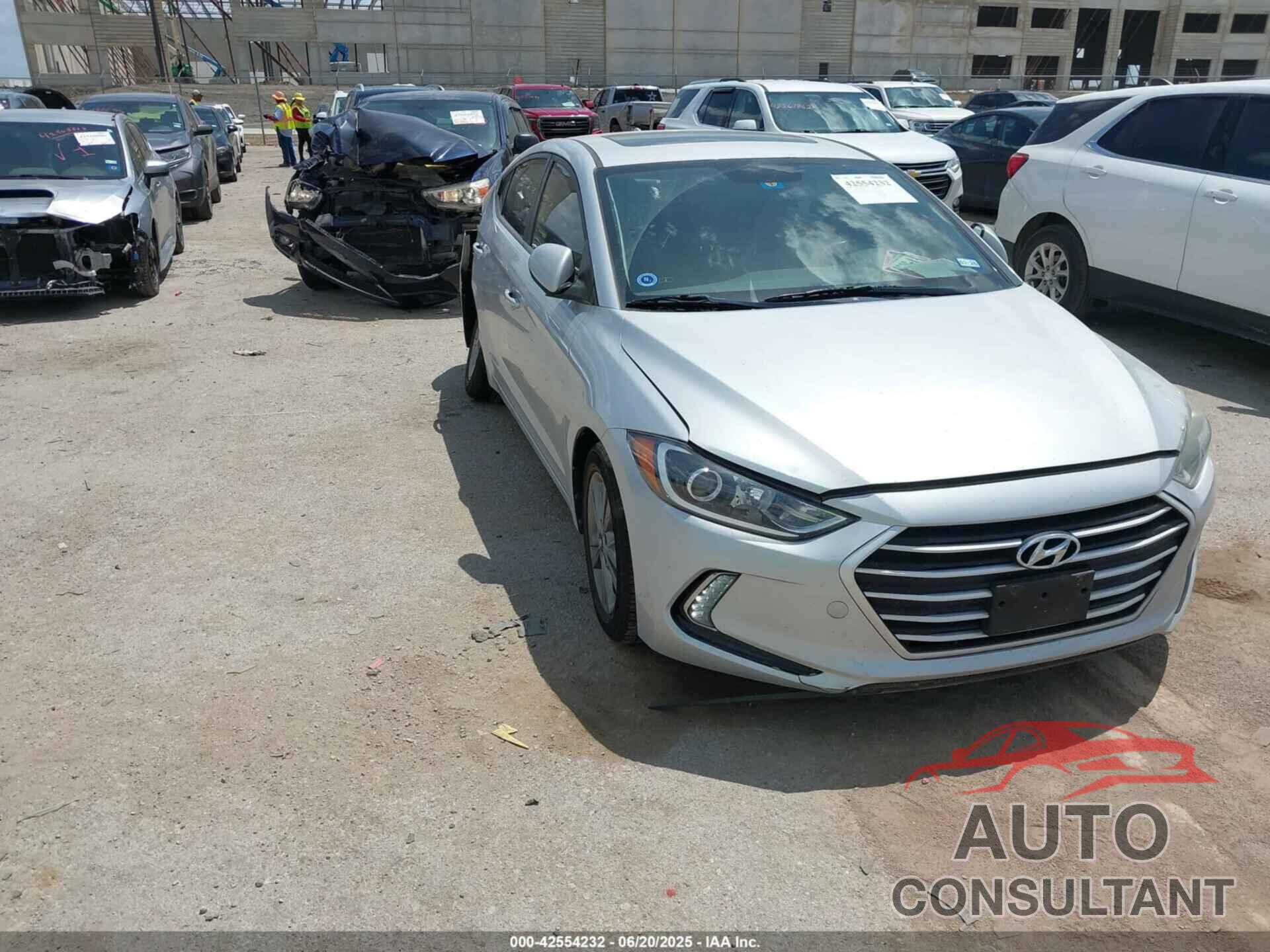 HYUNDAI ELANTRA 2018 - KMHD84LF0JU619902