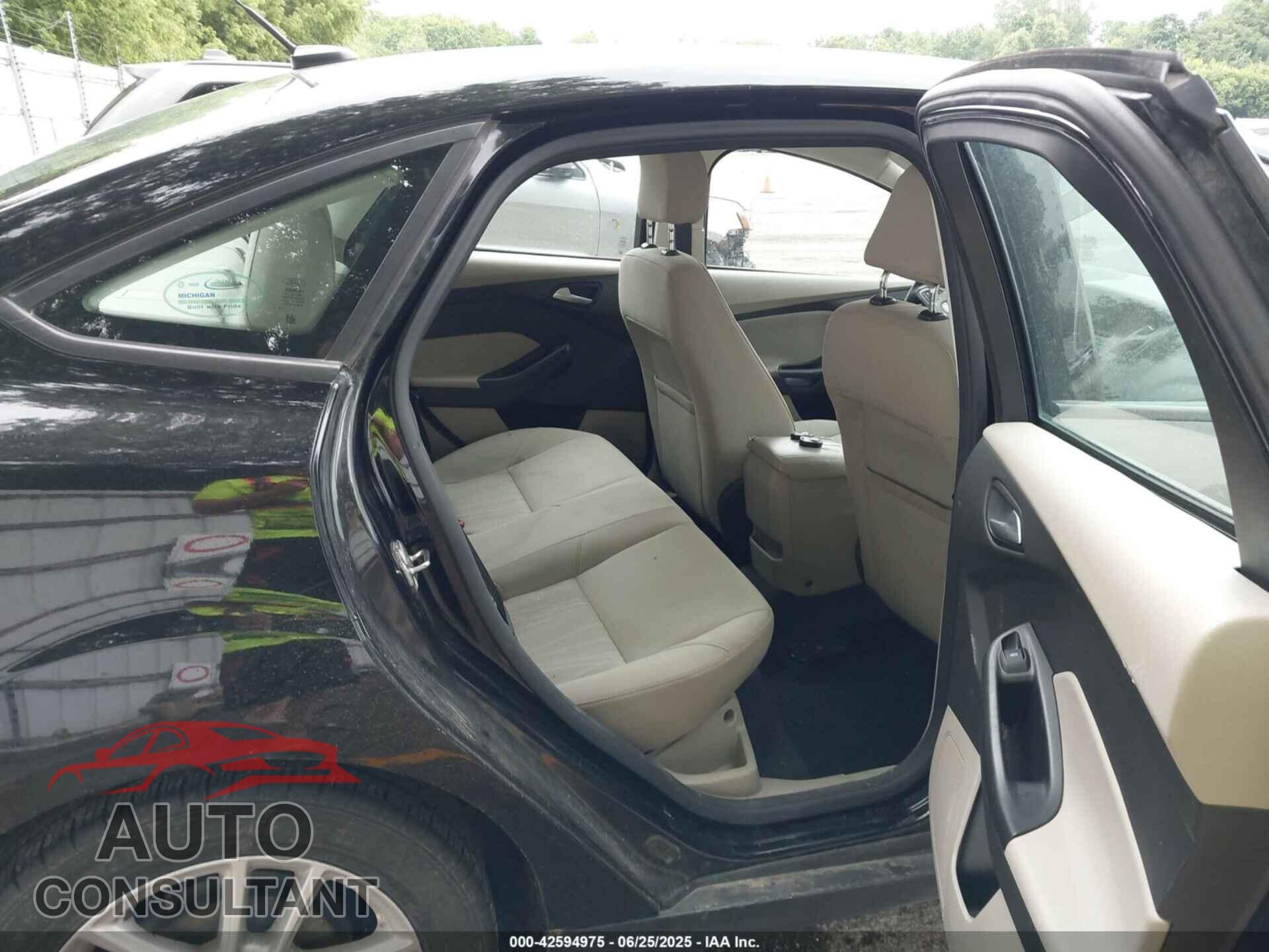 FORD FOCUS 2016 - 1FADP3F24GL262223