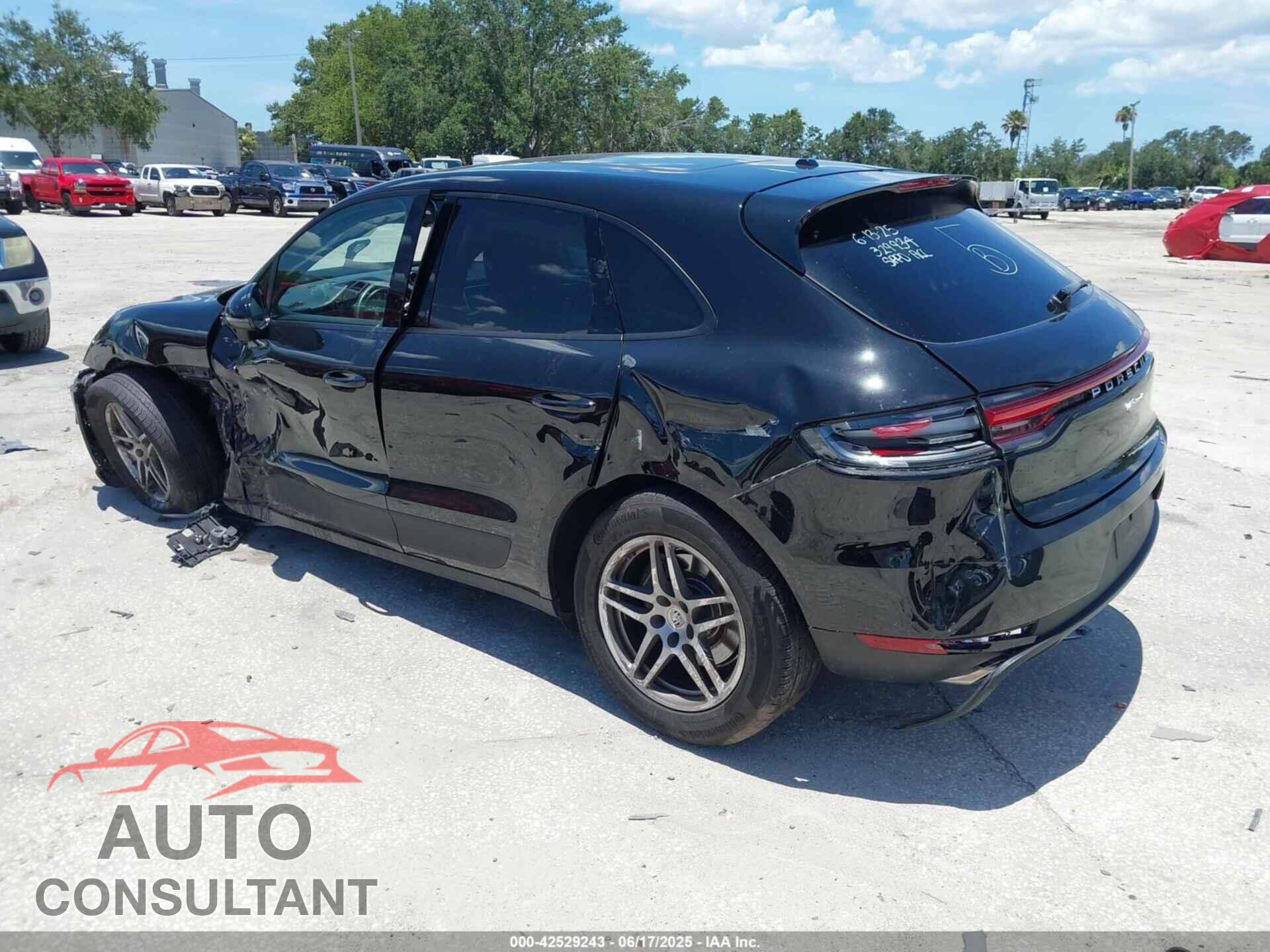 PORSCHE MACAN 2021 - WP1AA2A52MLB03298