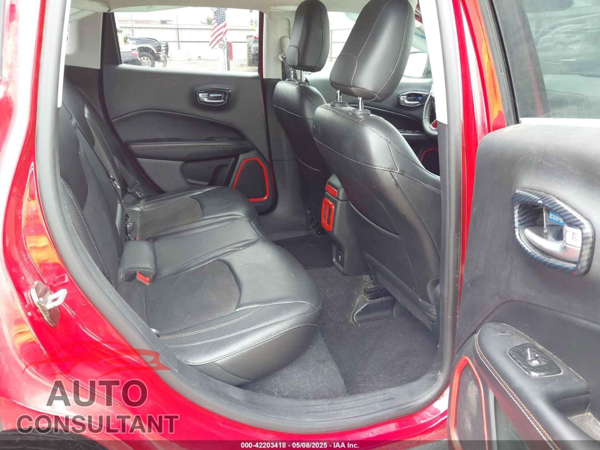 JEEP COMPASS 2018 - 3C4NJDBB9JT403794