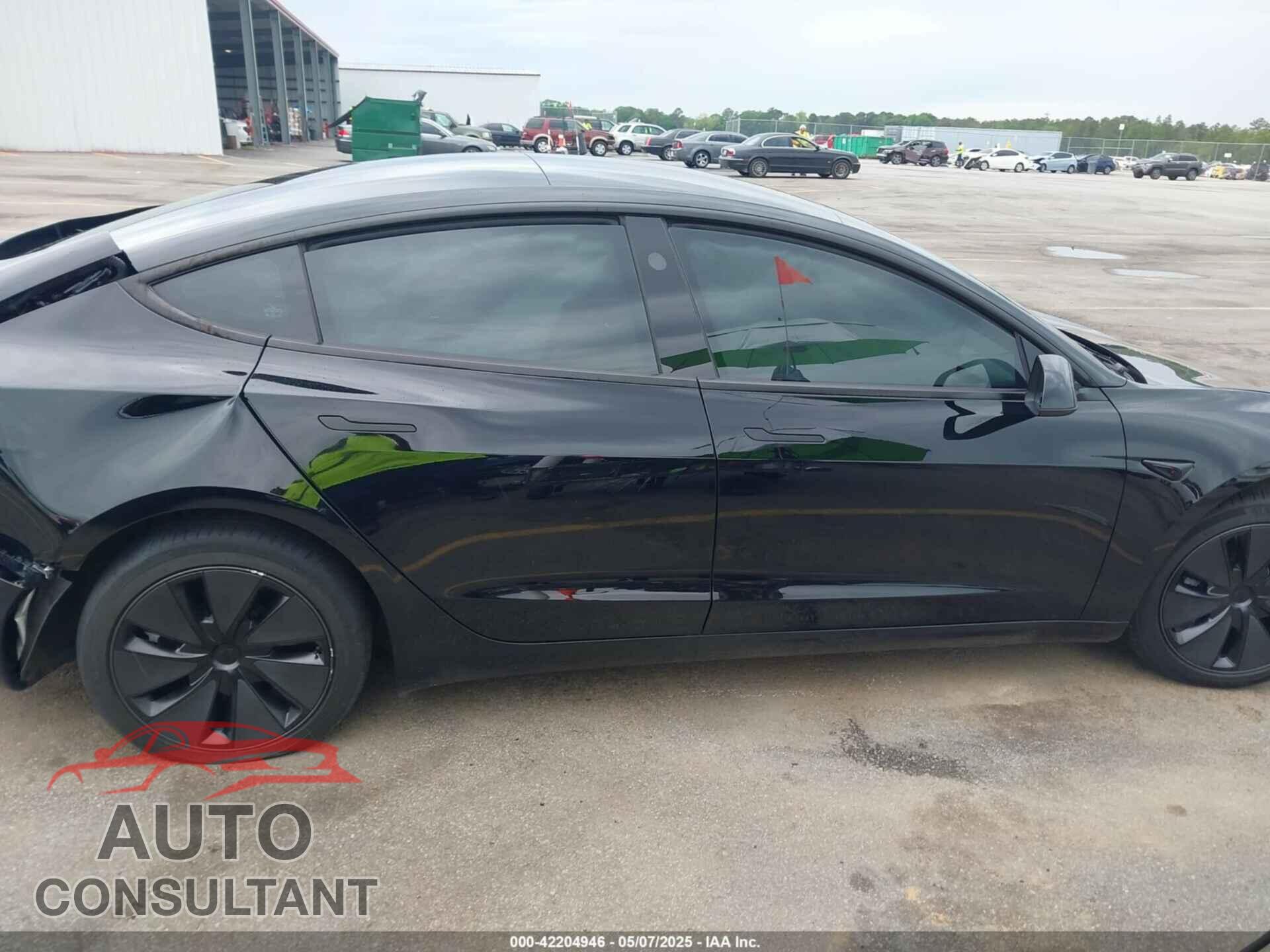TESLA MODEL 3 2024 - 5YJ3E1EA0RF856726