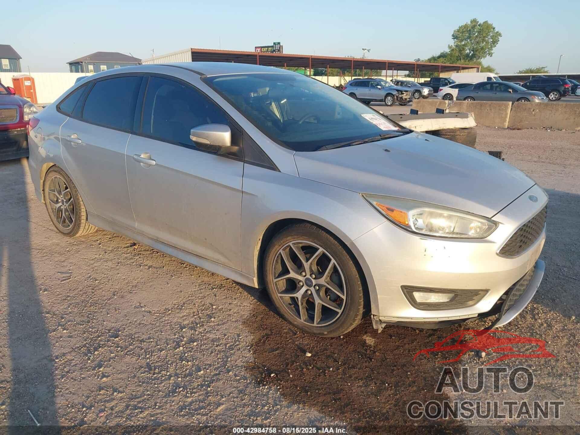 FORD FOCUS 2015 - 1FADP3F20FL268941