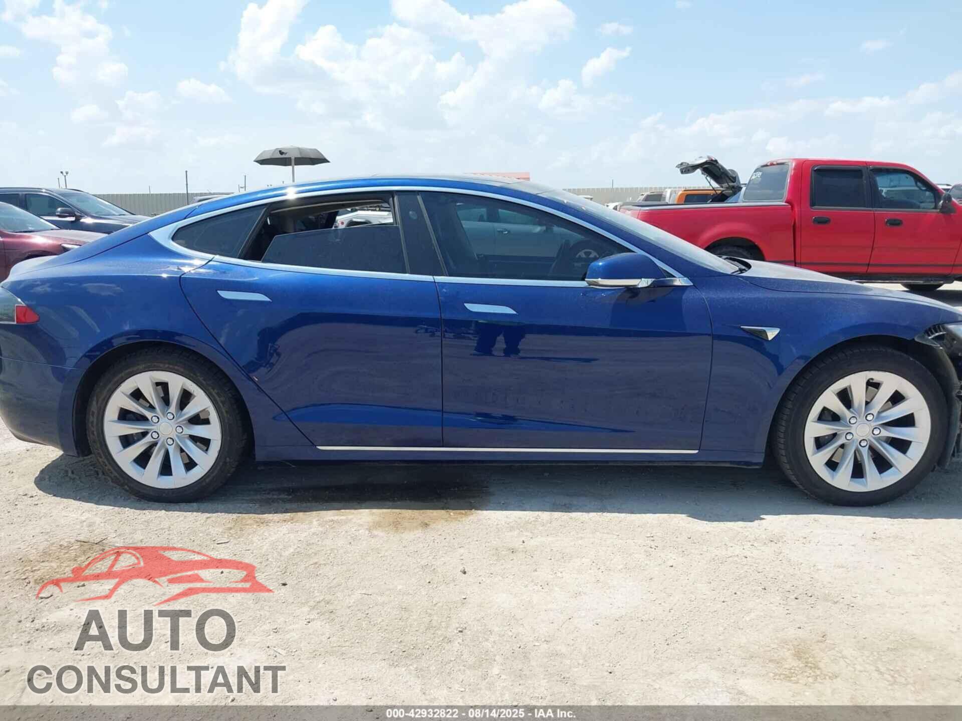 TESLA MODEL S 2017 - 5YJSA1E10HF215517