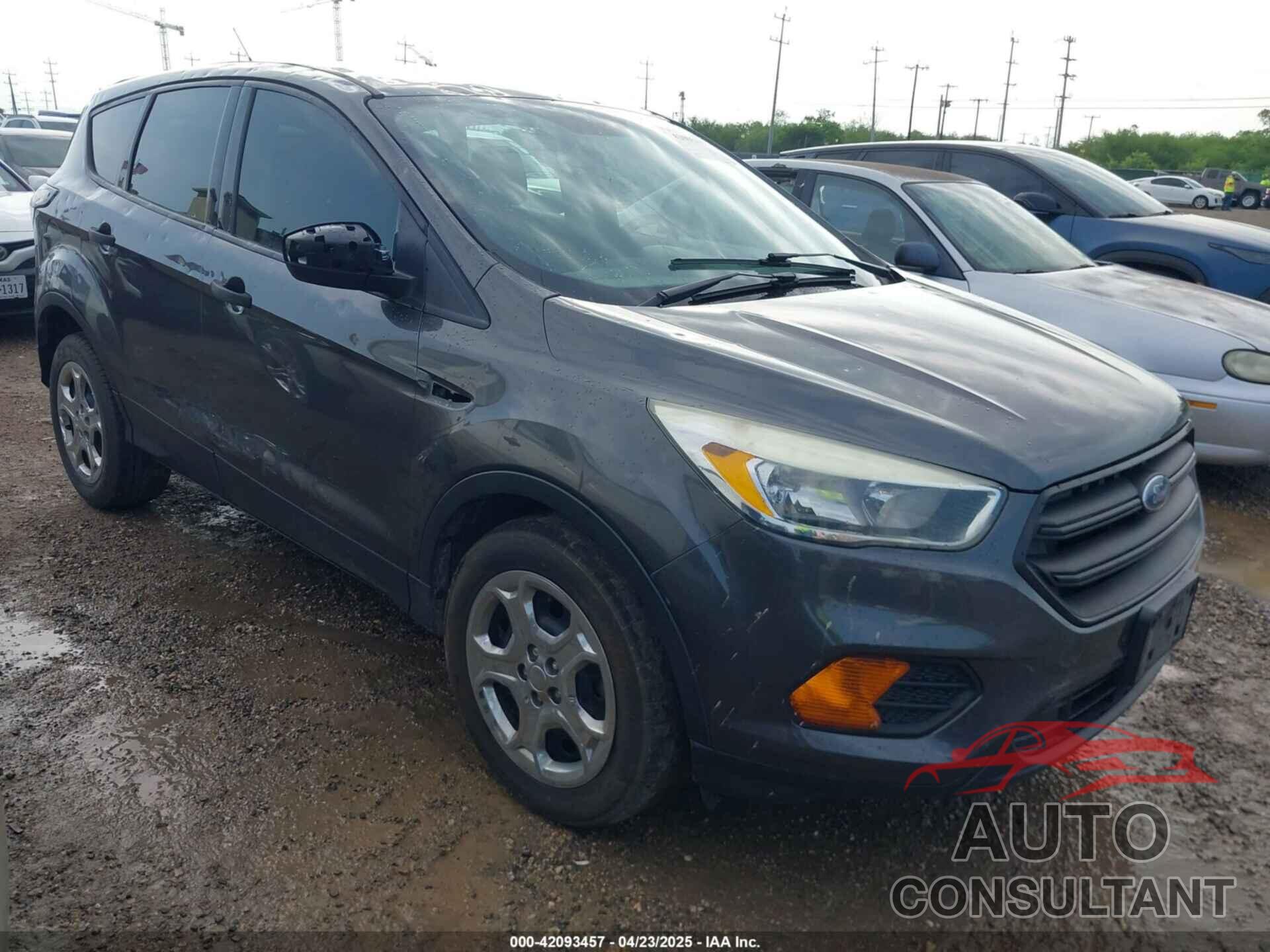 FORD ESCAPE 2017 - 1FMCU0F70HUC24455