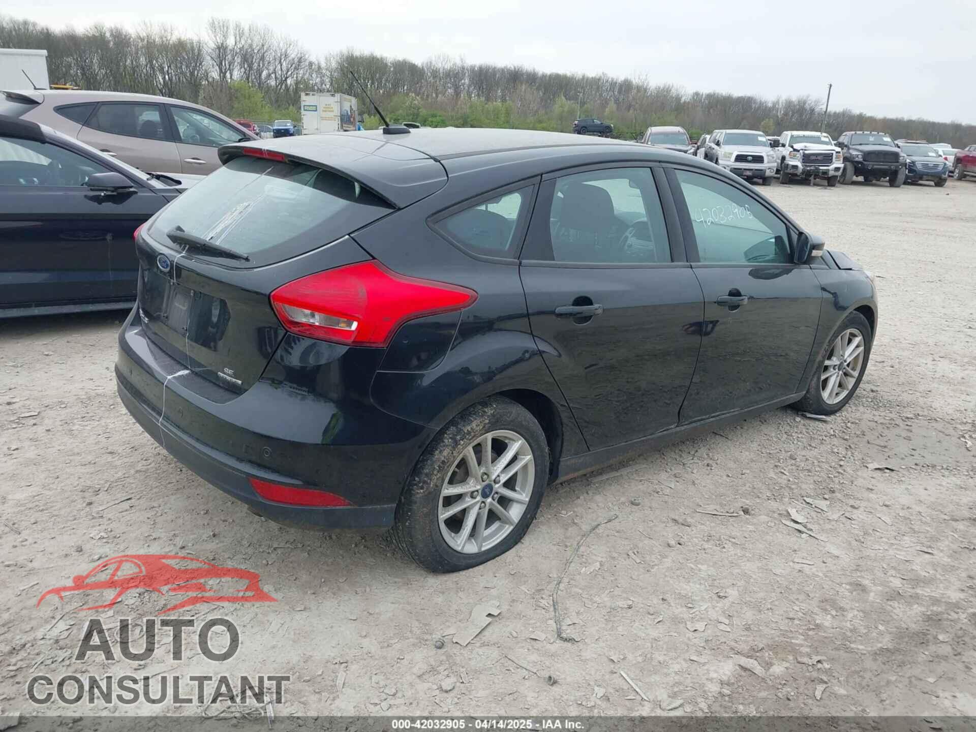 FORD FOCUS 2015 - 1FADP3K22FL293099