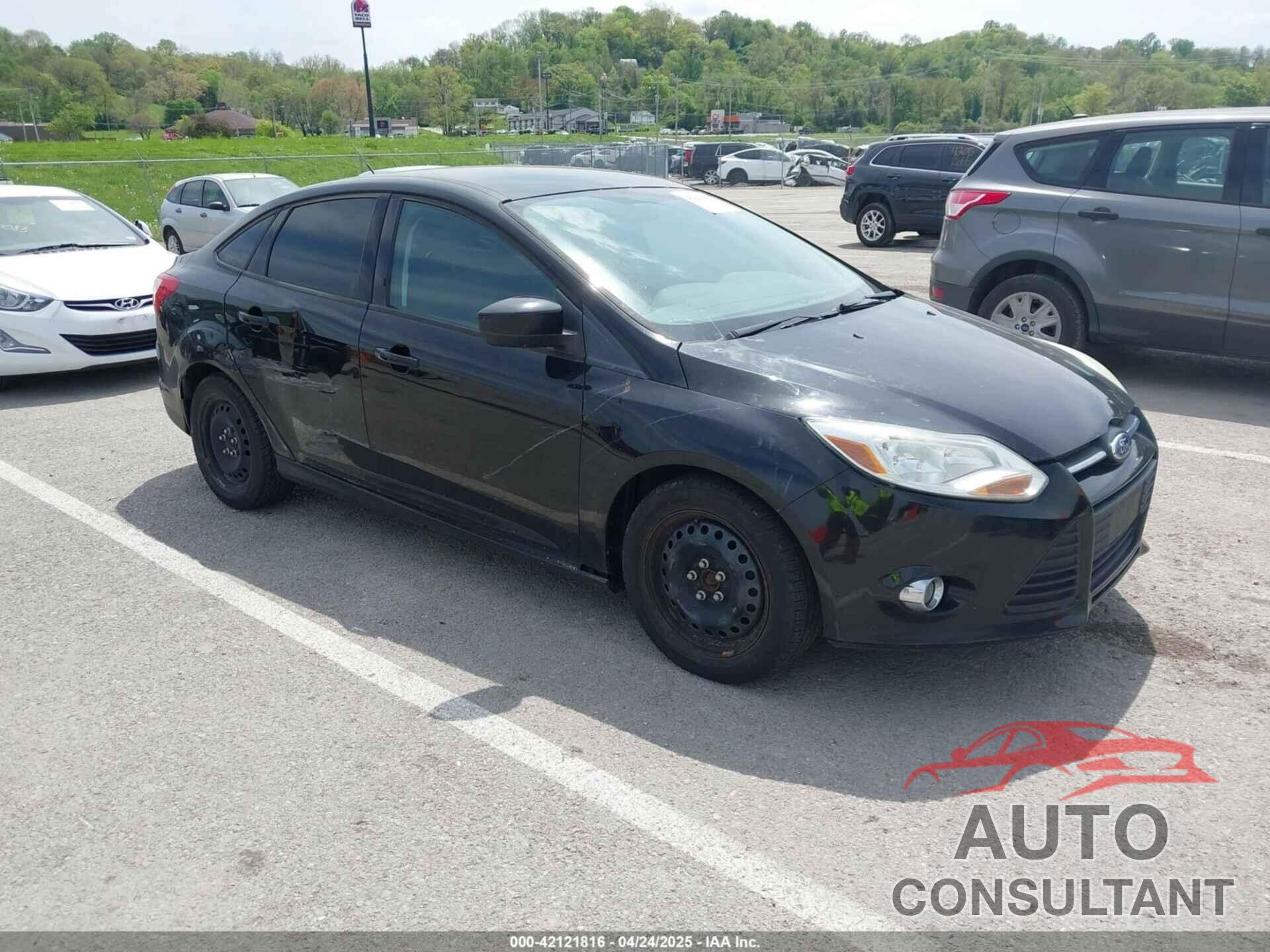 FORD FOCUS 2012 - 1FAHP3F24CL275128