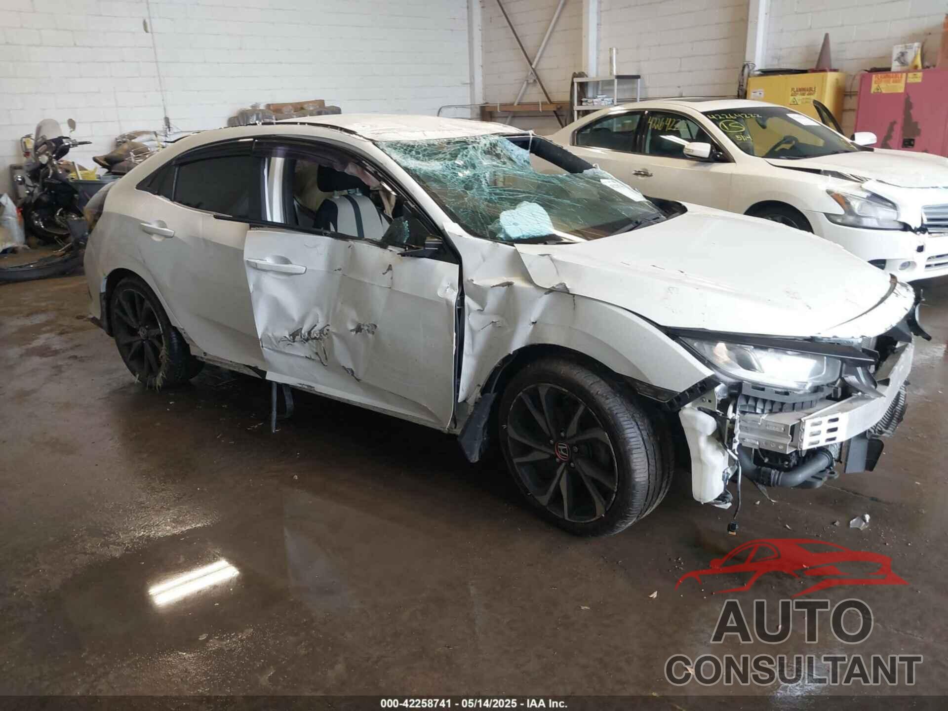 HONDA CIVIC 2018 - SHHFK7H48JU416920