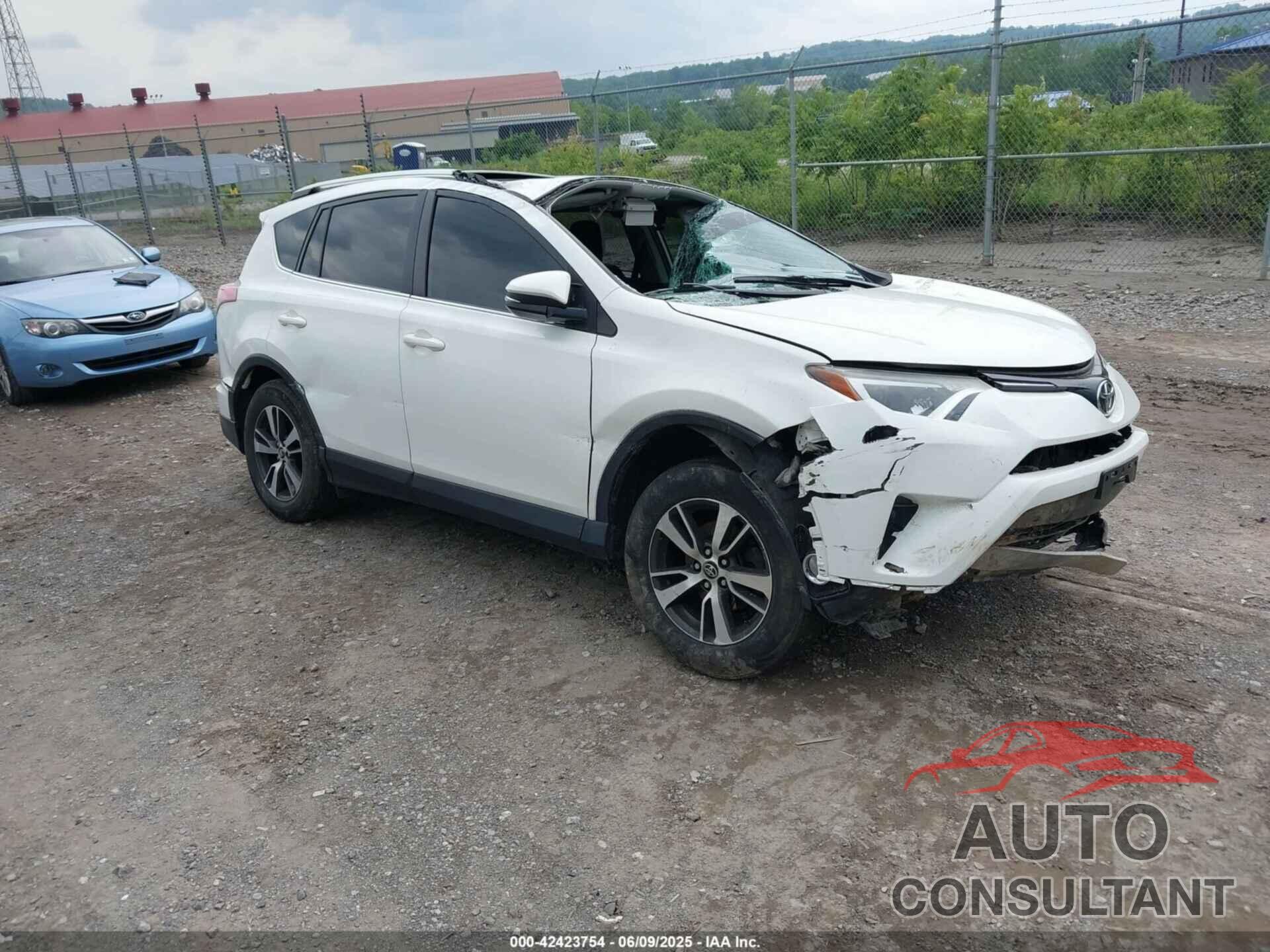 TOYOTA RAV4 2016 - JTMRFREV5GJ076381