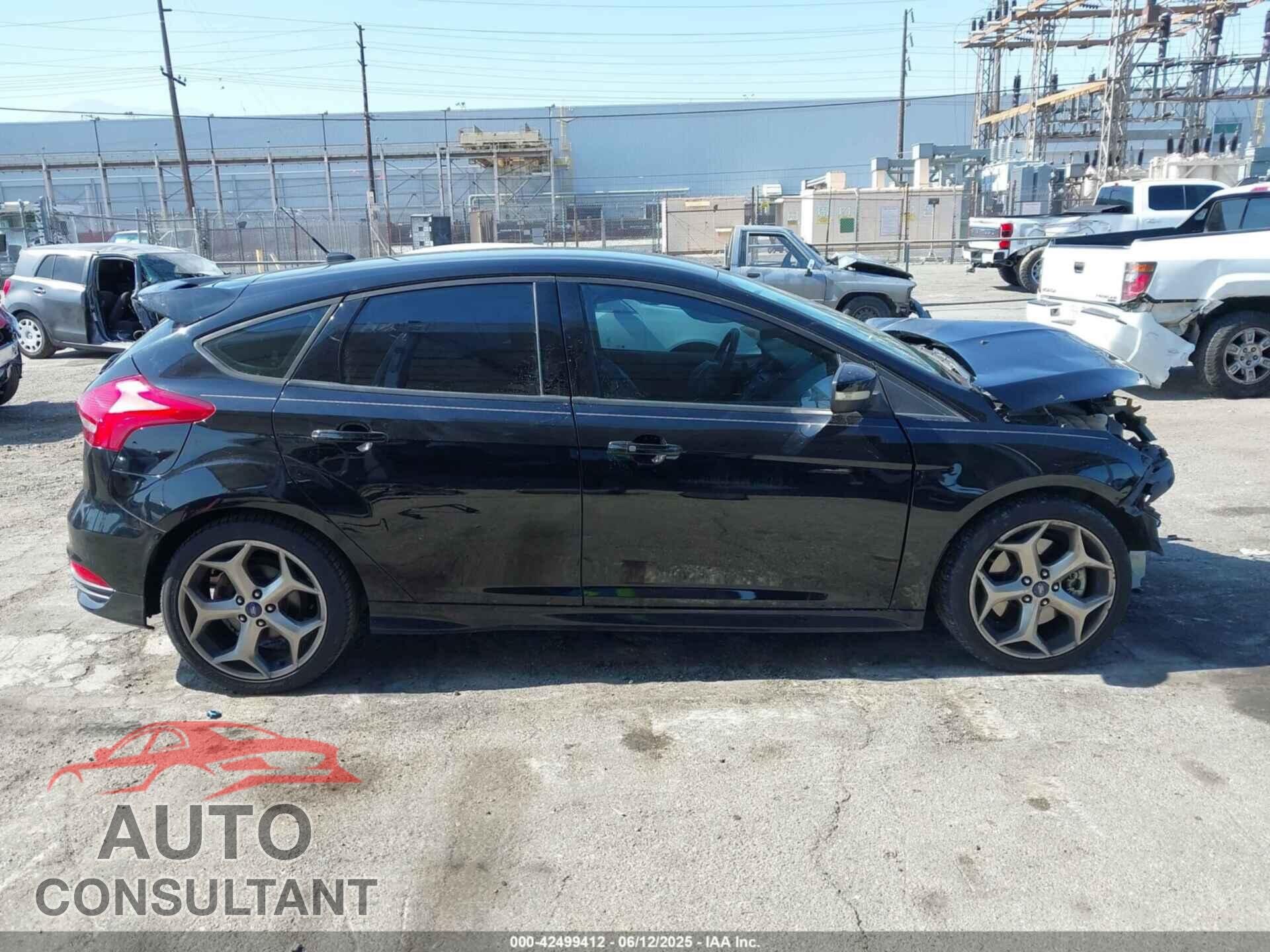 FORD FOCUS ST 2017 - 1FADP3L95HL229850