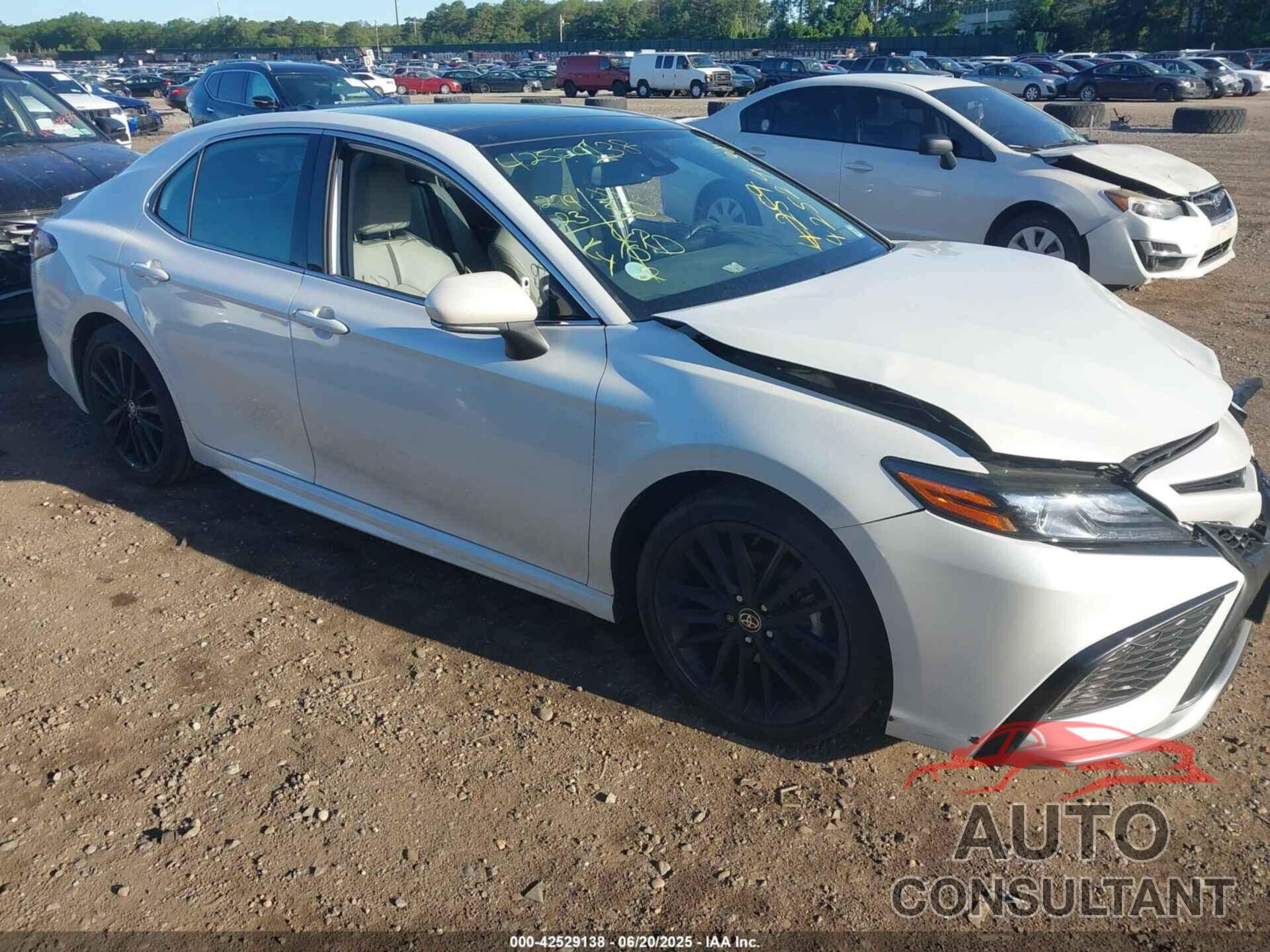 TOYOTA CAMRY 2022 - 4T1K61BK5NU056488