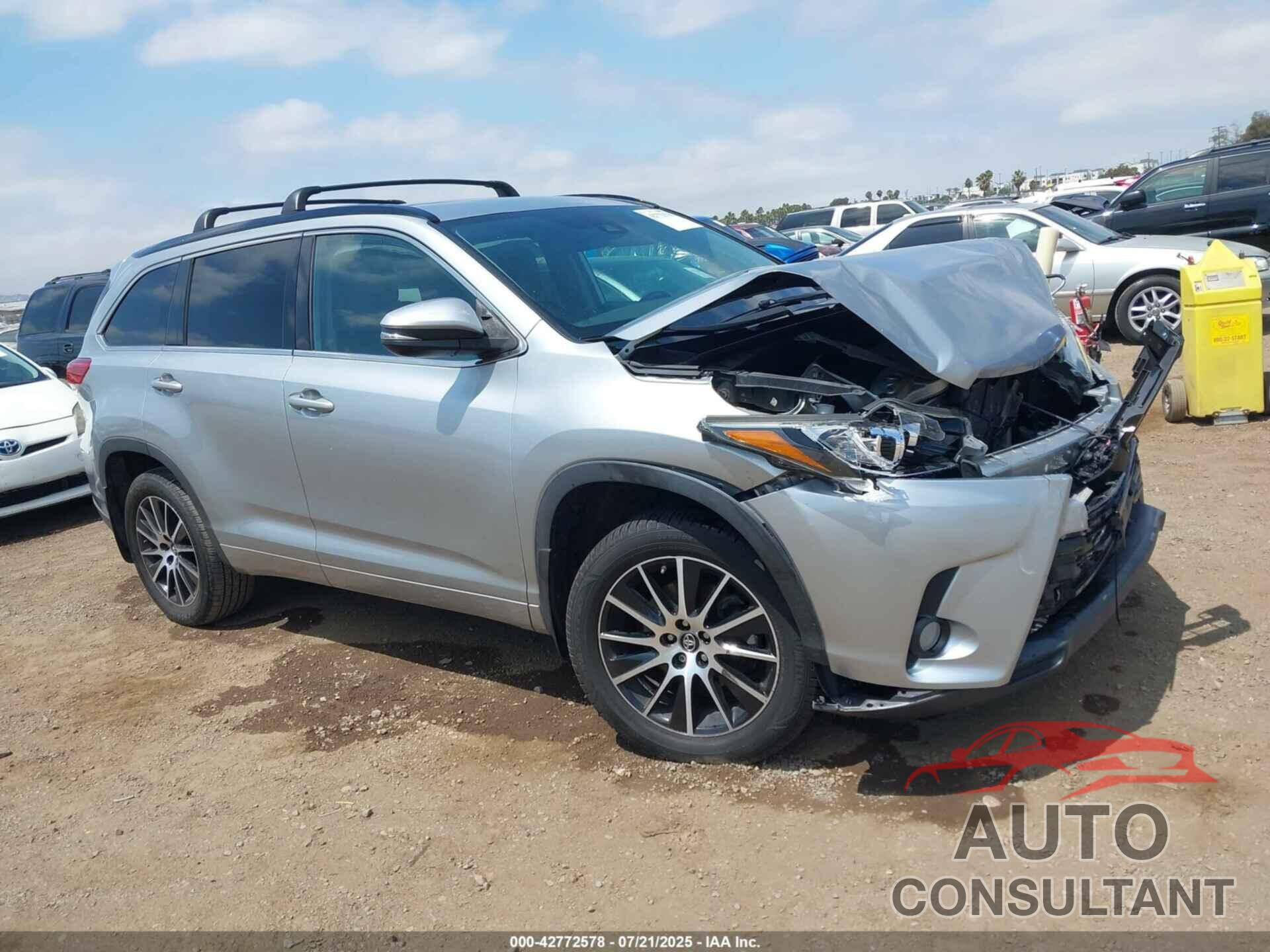 TOYOTA HIGHLANDER 2018 - 5TDKZRFH6JS533565