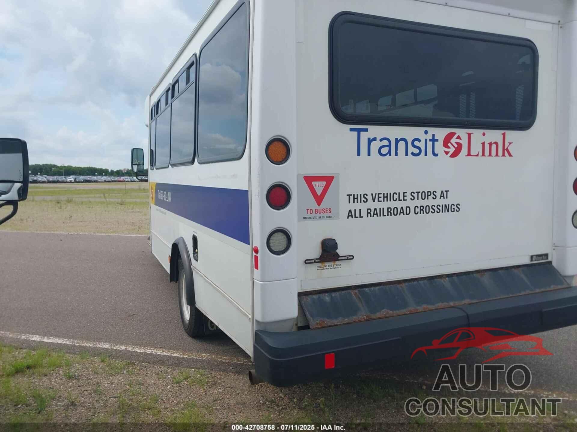 FORD ECONOLINE 2015 - 1FDEE4FL4FDA23827