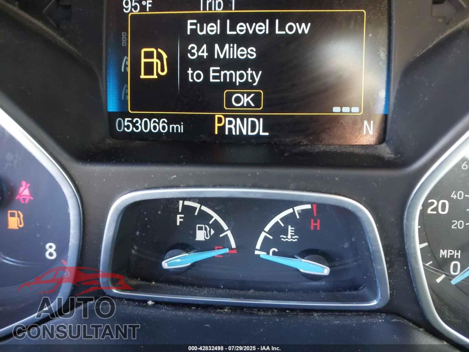 FORD FOCUS 2018 - 1FADP3F29JL322472