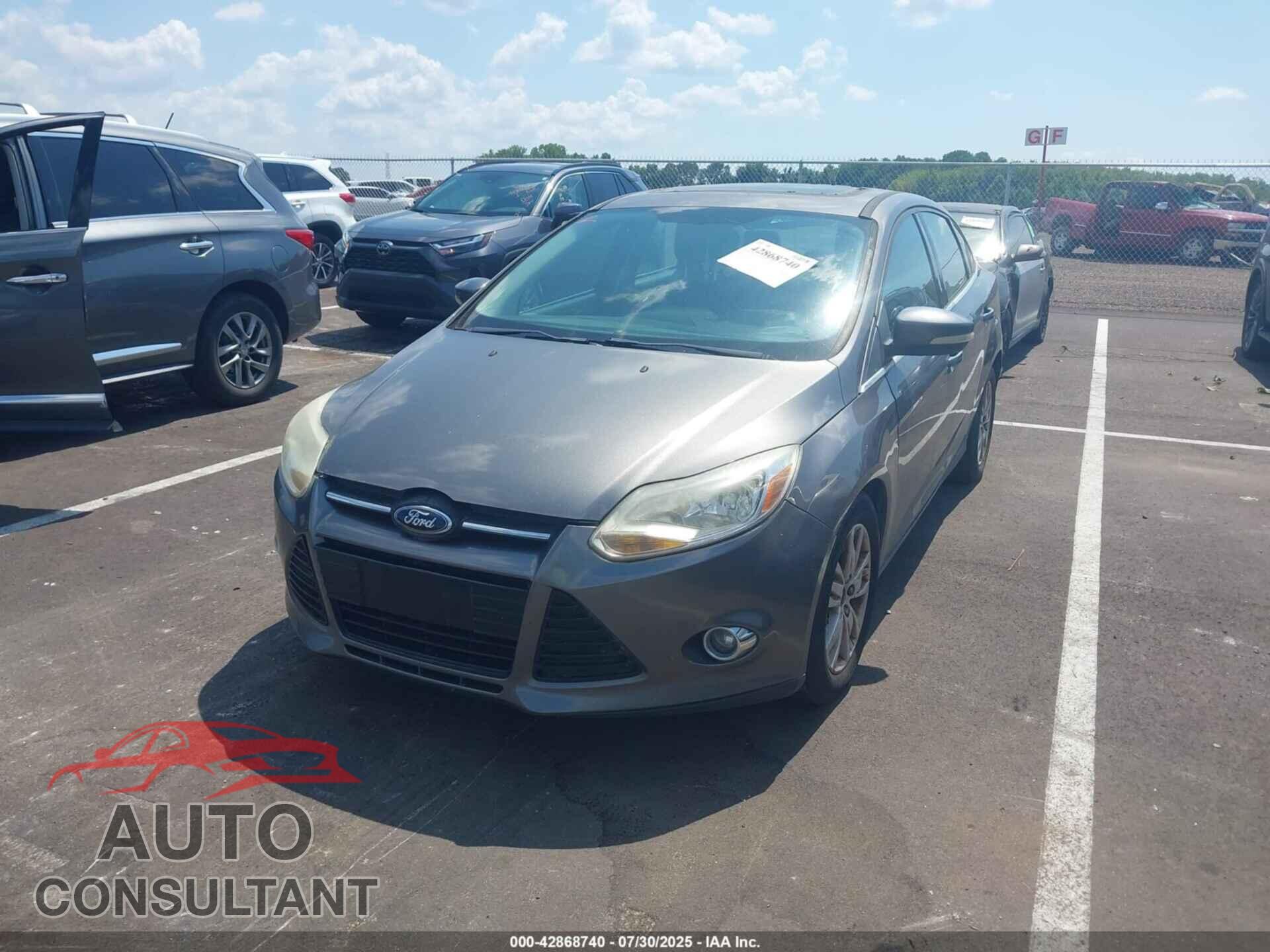 FORD FOCUS 2012 - 1FAHP3H28CL310072