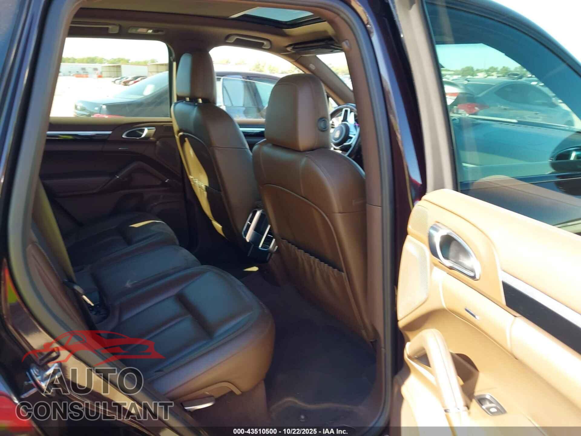 PORSCHE CAYENNE 2015 - WP1AF2A2XFLA40879