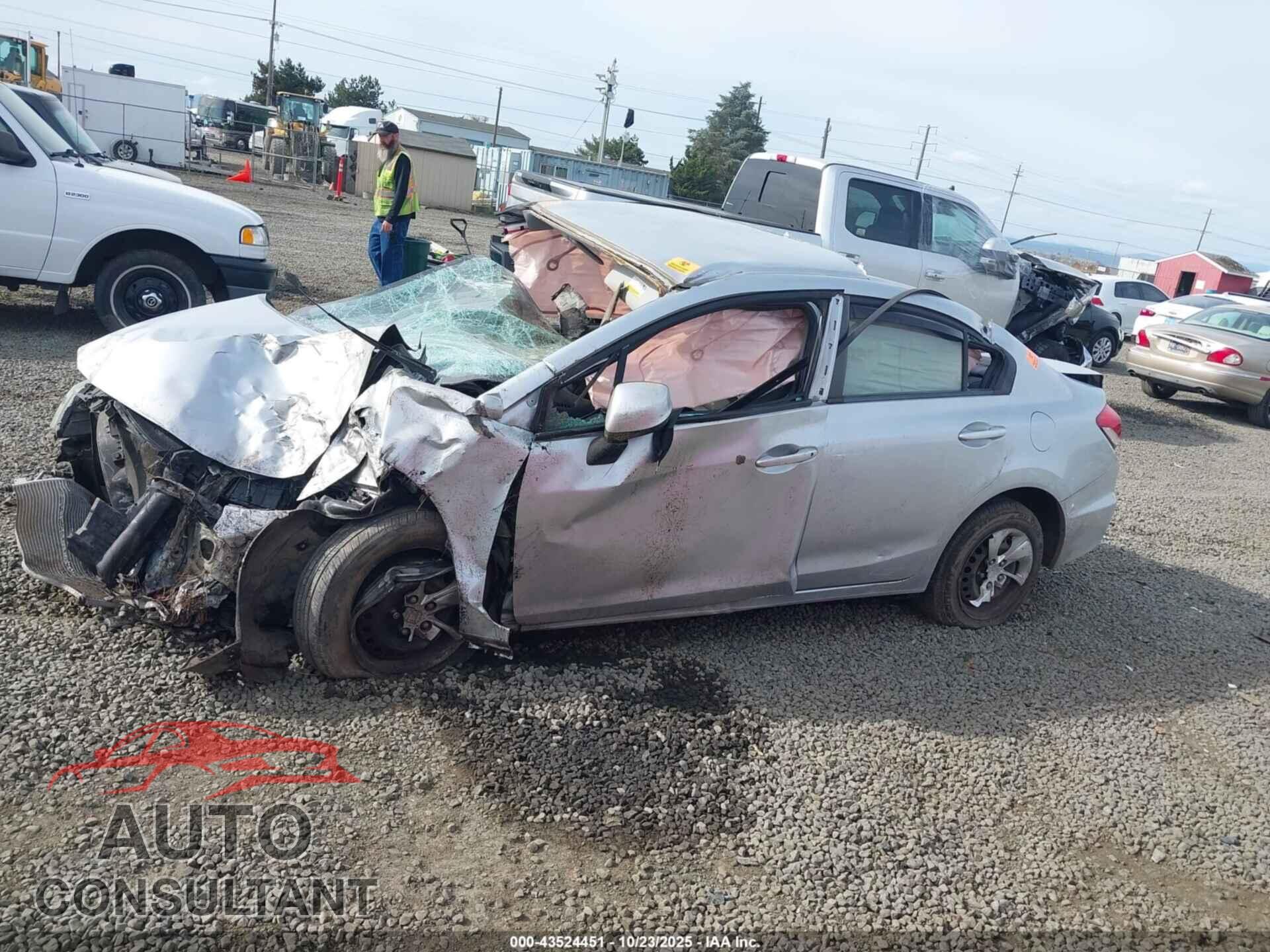 HONDA CIVIC 2013 - 2HGFB2F54DH519722