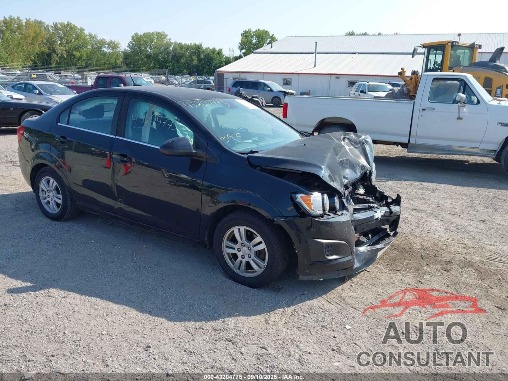 CHEVROLET SONIC 2012 - 1G1JC5SH8C4123093