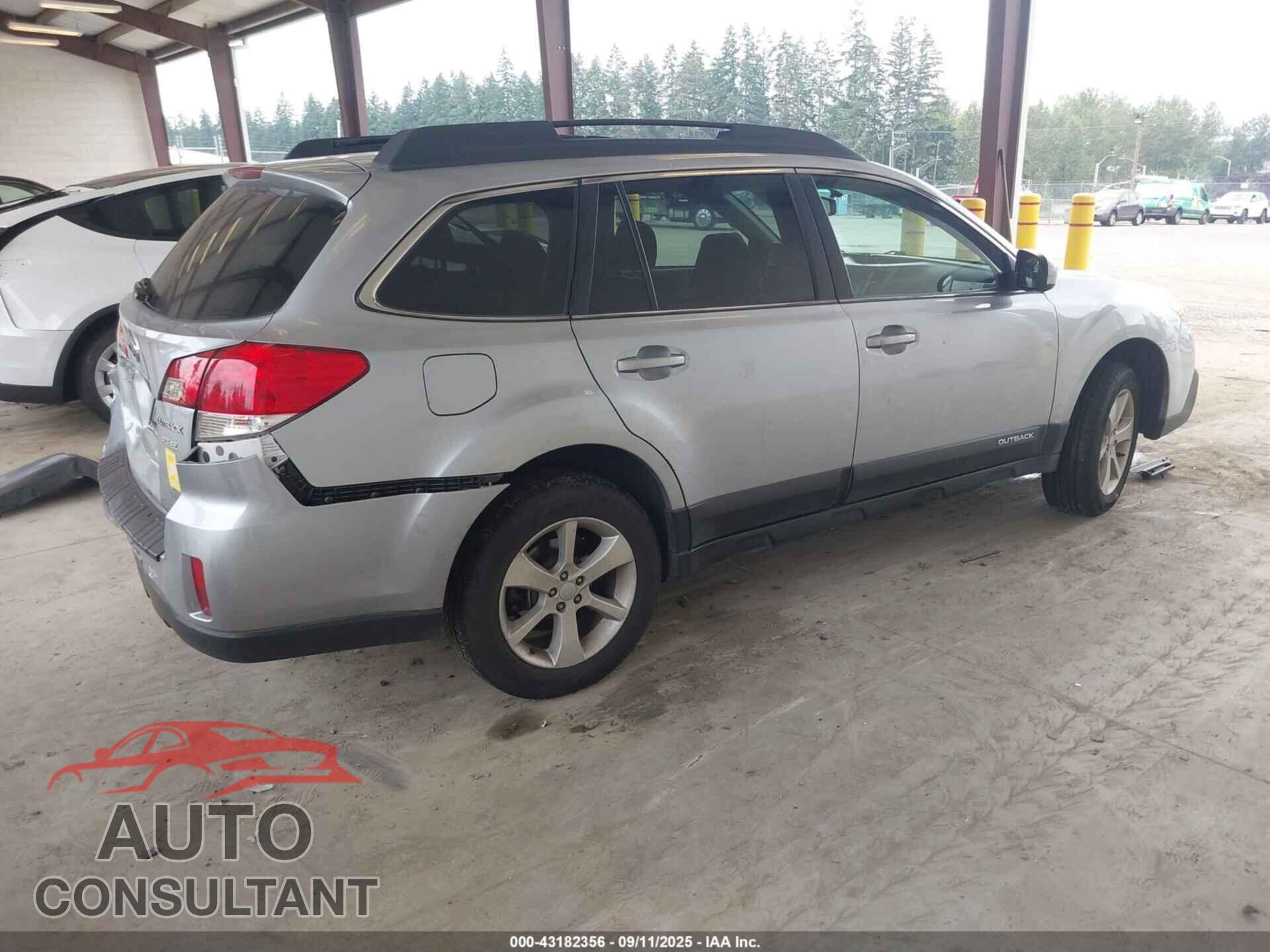 SUBARU OUTBACK 2013 - 4S4BRBGC7D3252399