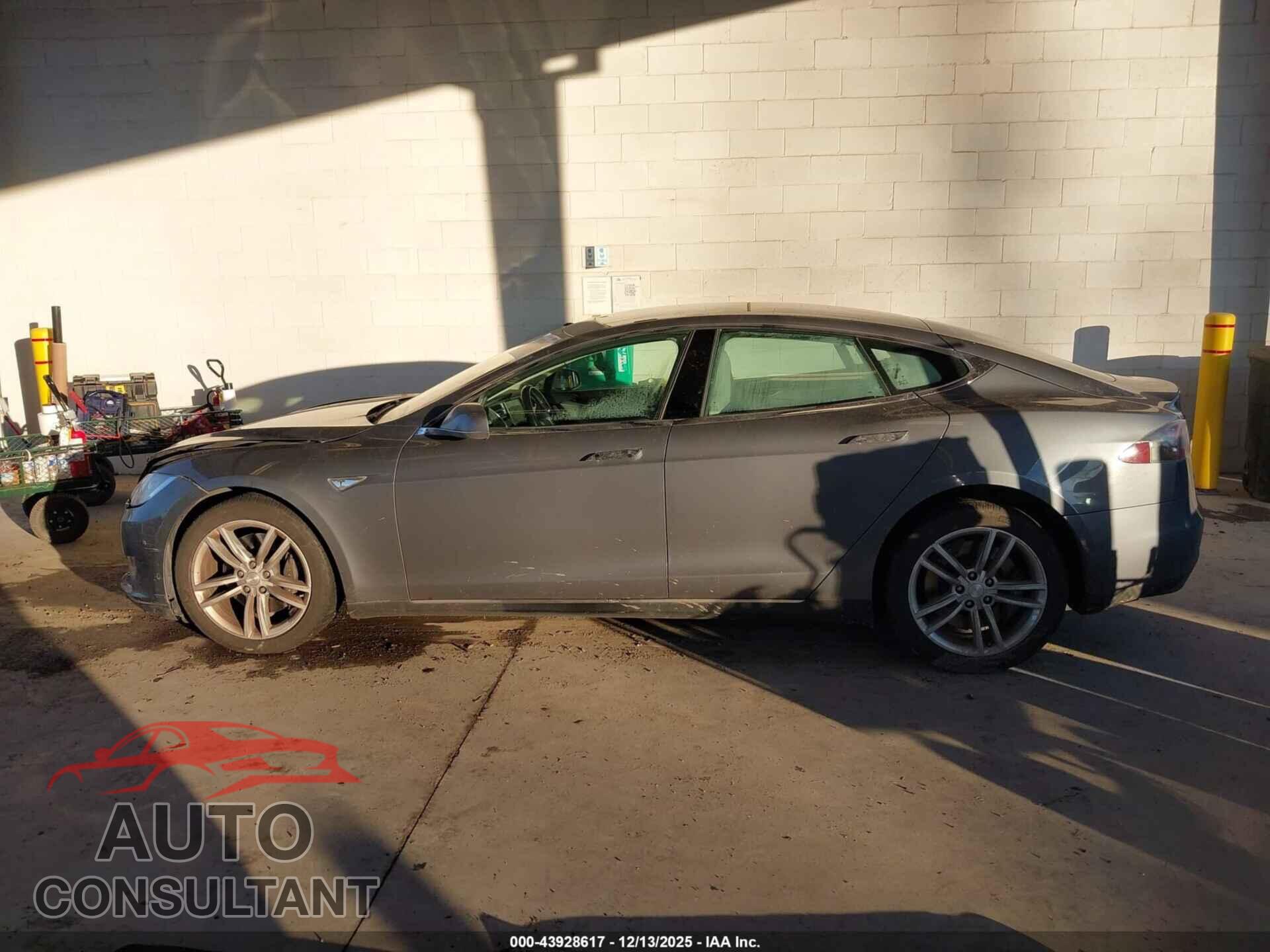 TESLA MODEL S 2014 - 5YJSA1H16EFP36524