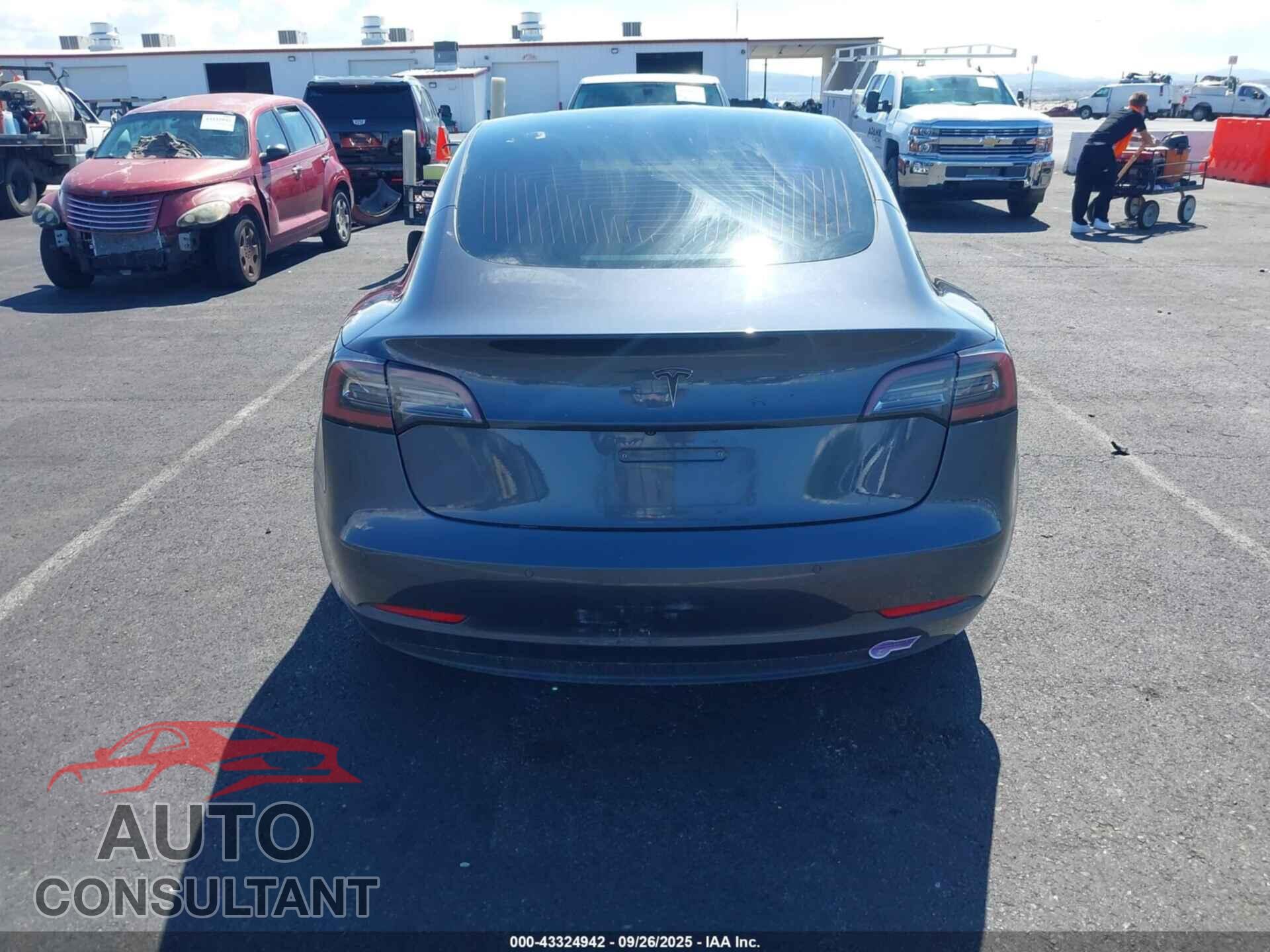 TESLA MODEL 3 2019 - 5YJ3E1EA2KF411278