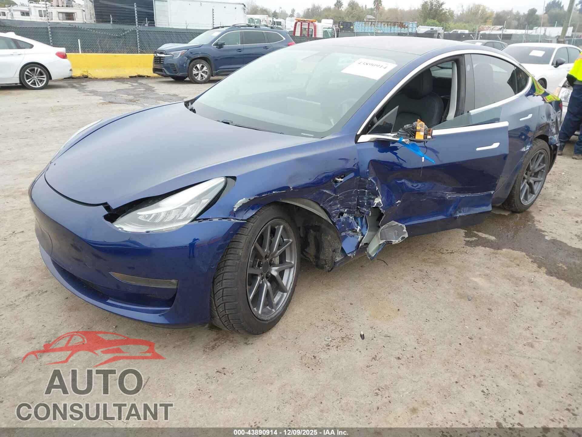 TESLA MODEL 3 2018 - 5YJ3E1EAXJF034200