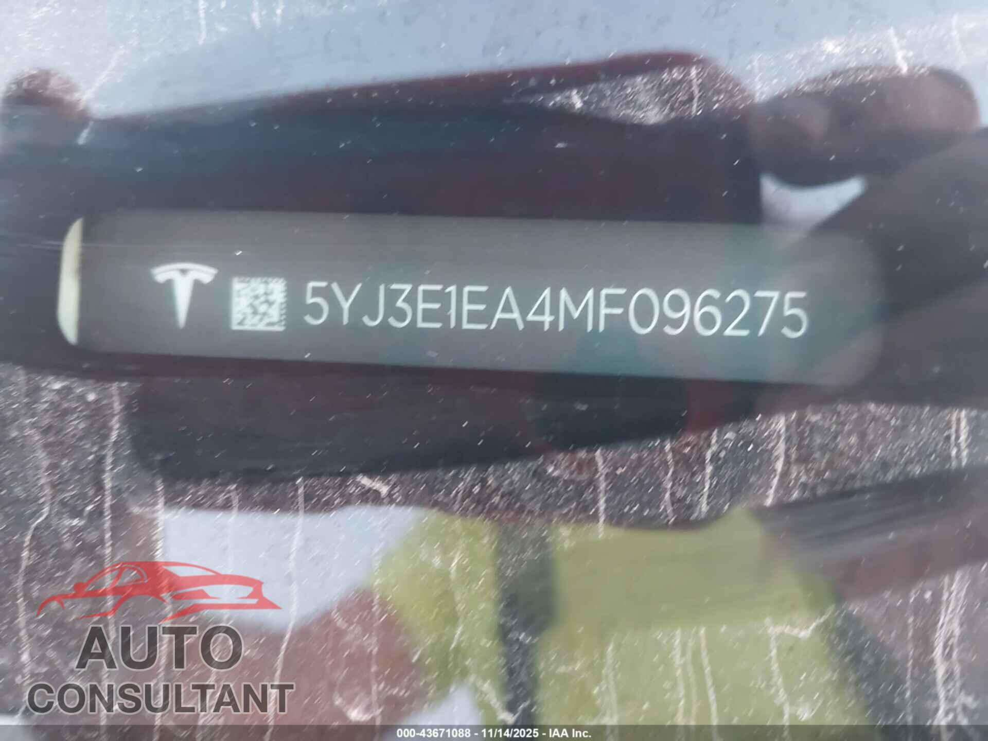 TESLA MODEL 3 2021 - 5YJ3E1EA4MF096275