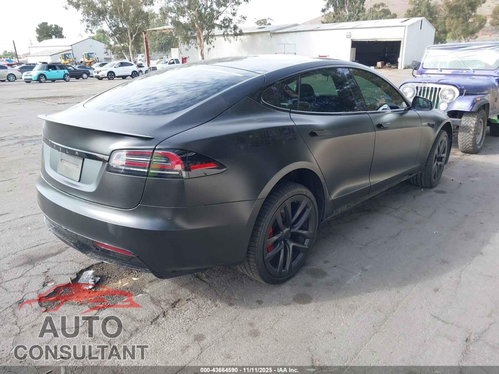 TESLA MODEL S 2023 - 5YJSA1E61PF516338