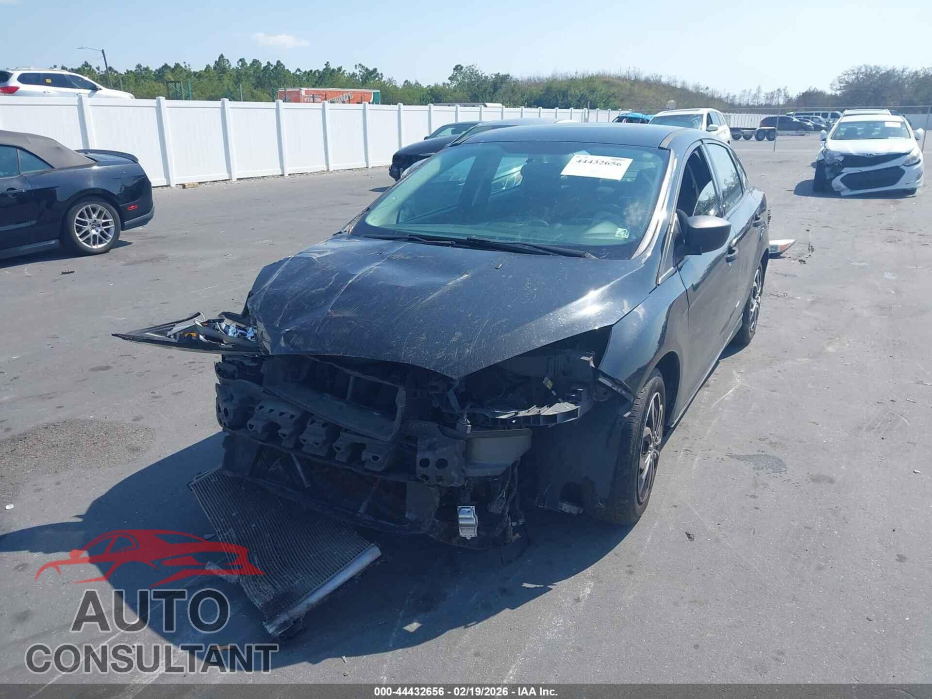 FORD FOCUS 2015 - 1FADP3E29FL312209