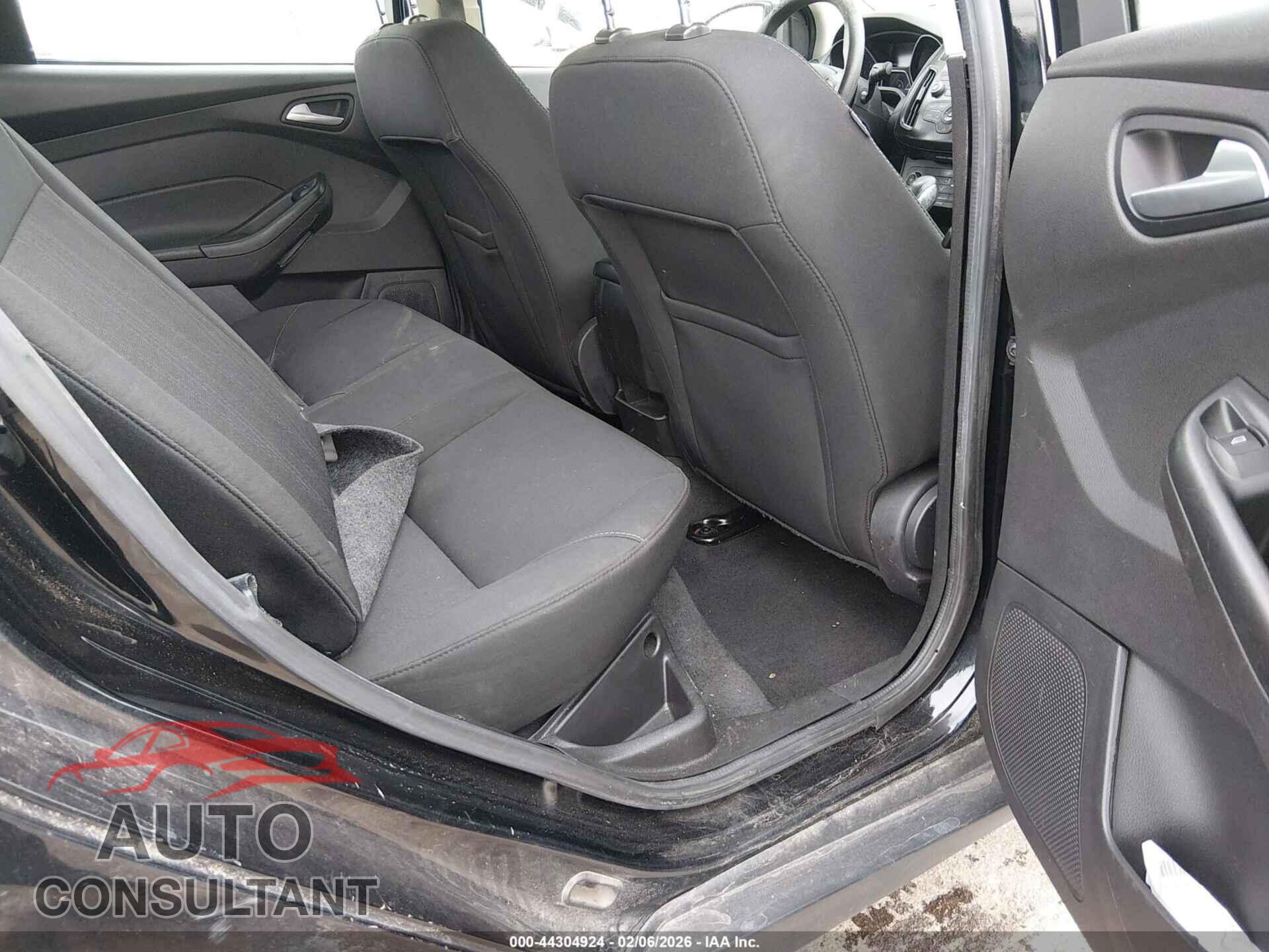 FORD FOCUS 2018 - 1FADP3F21JL212791