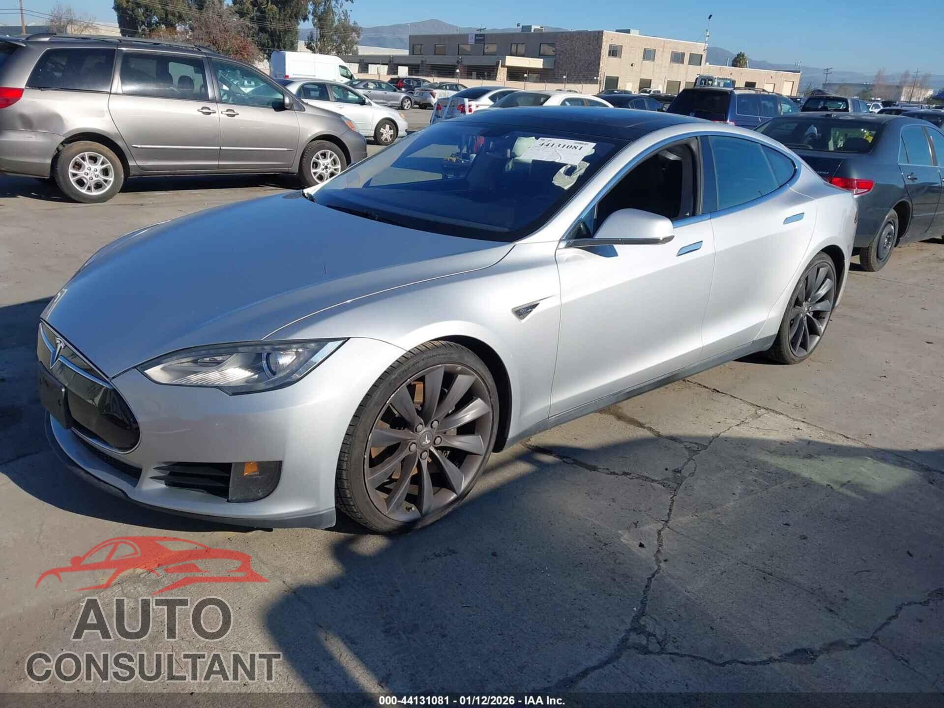 TESLA MODEL S 2012 - 5YJSA1DP2CFP02801