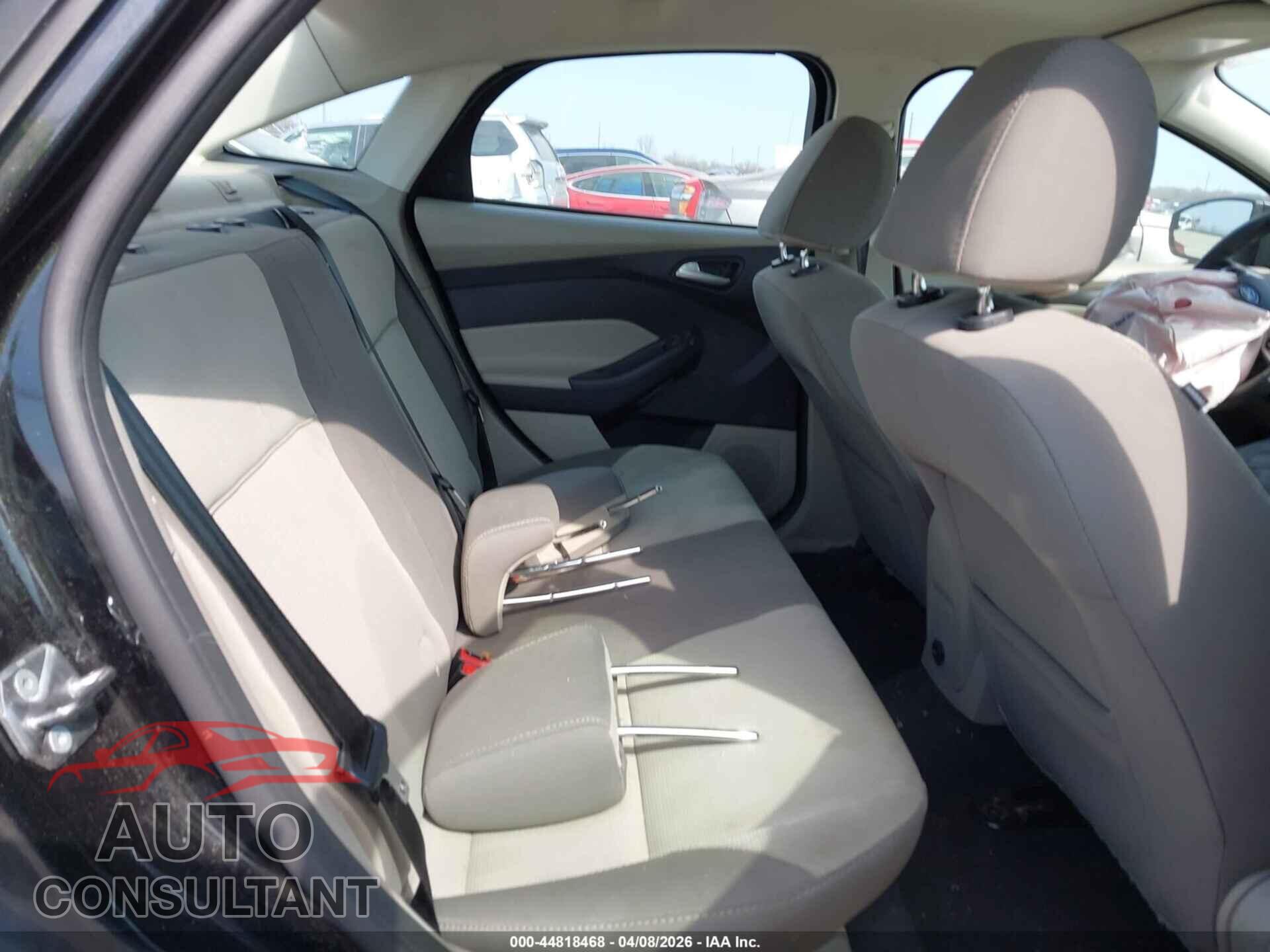 FORD FOCUS 2014 - 1FADP3F23EL389414