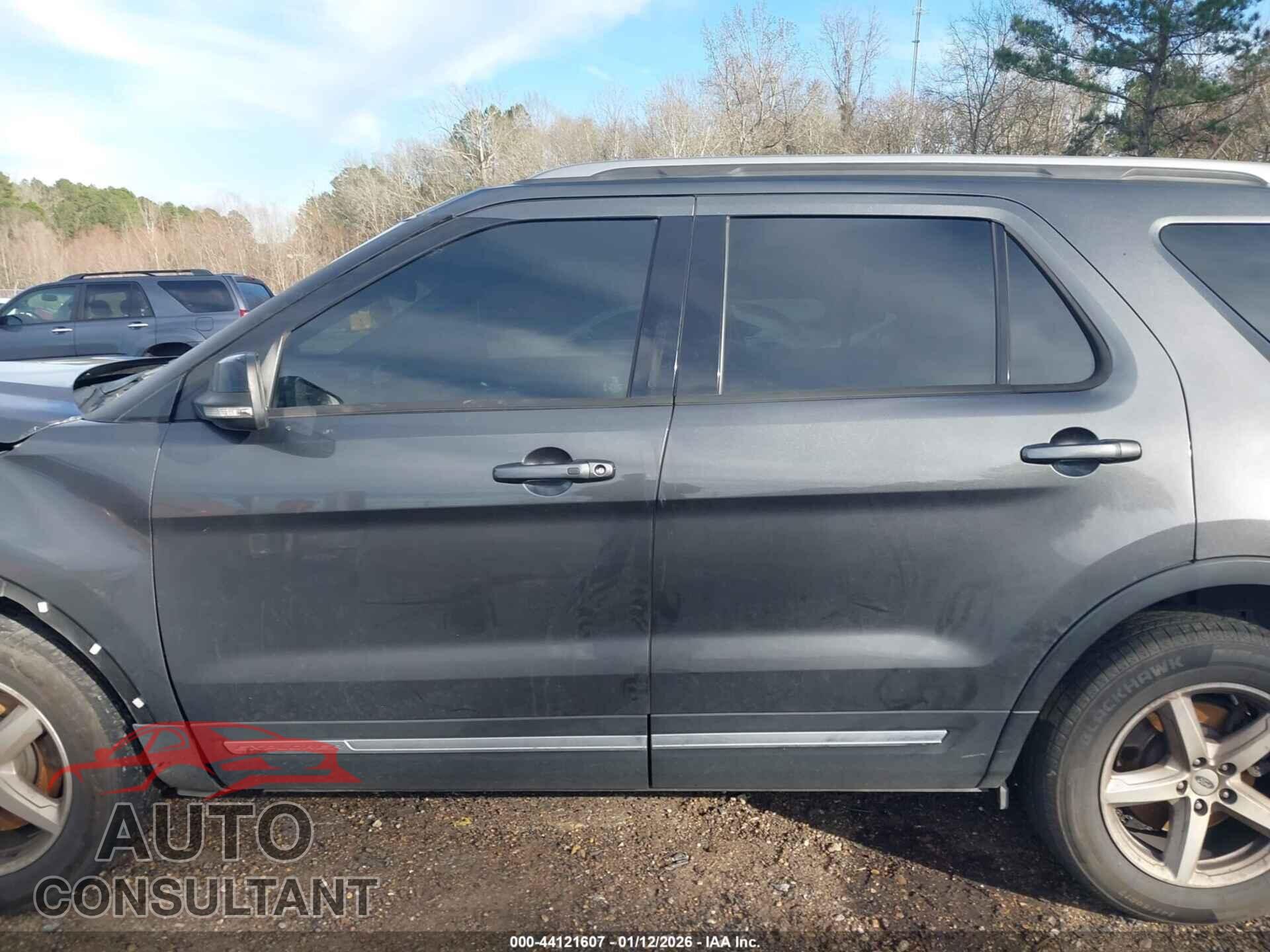 FORD EXPLORER 2018 - 1FM5K7D88JGB85279
