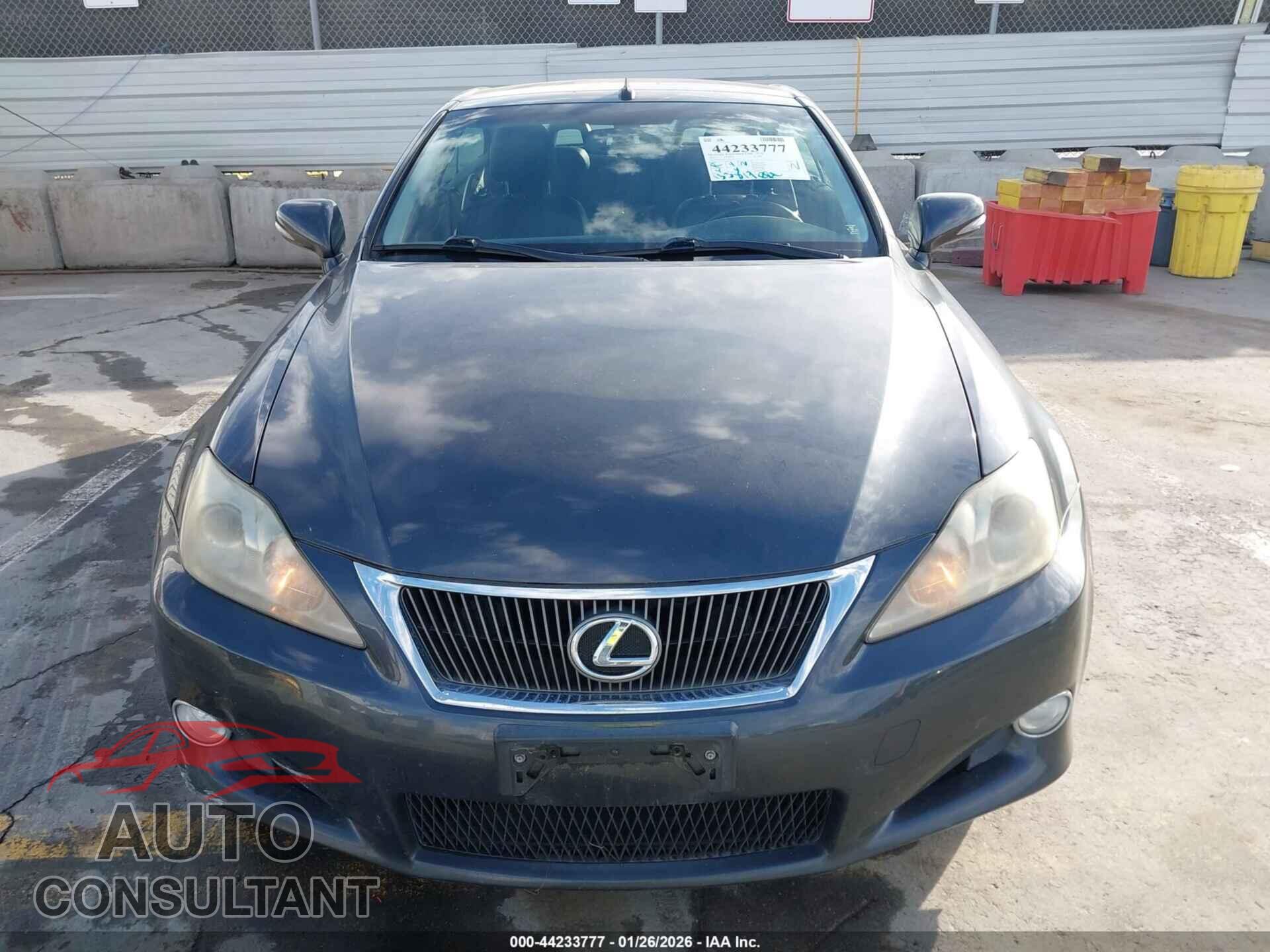LEXUS IS 250C 2010 - JTHFF2C23A2511384