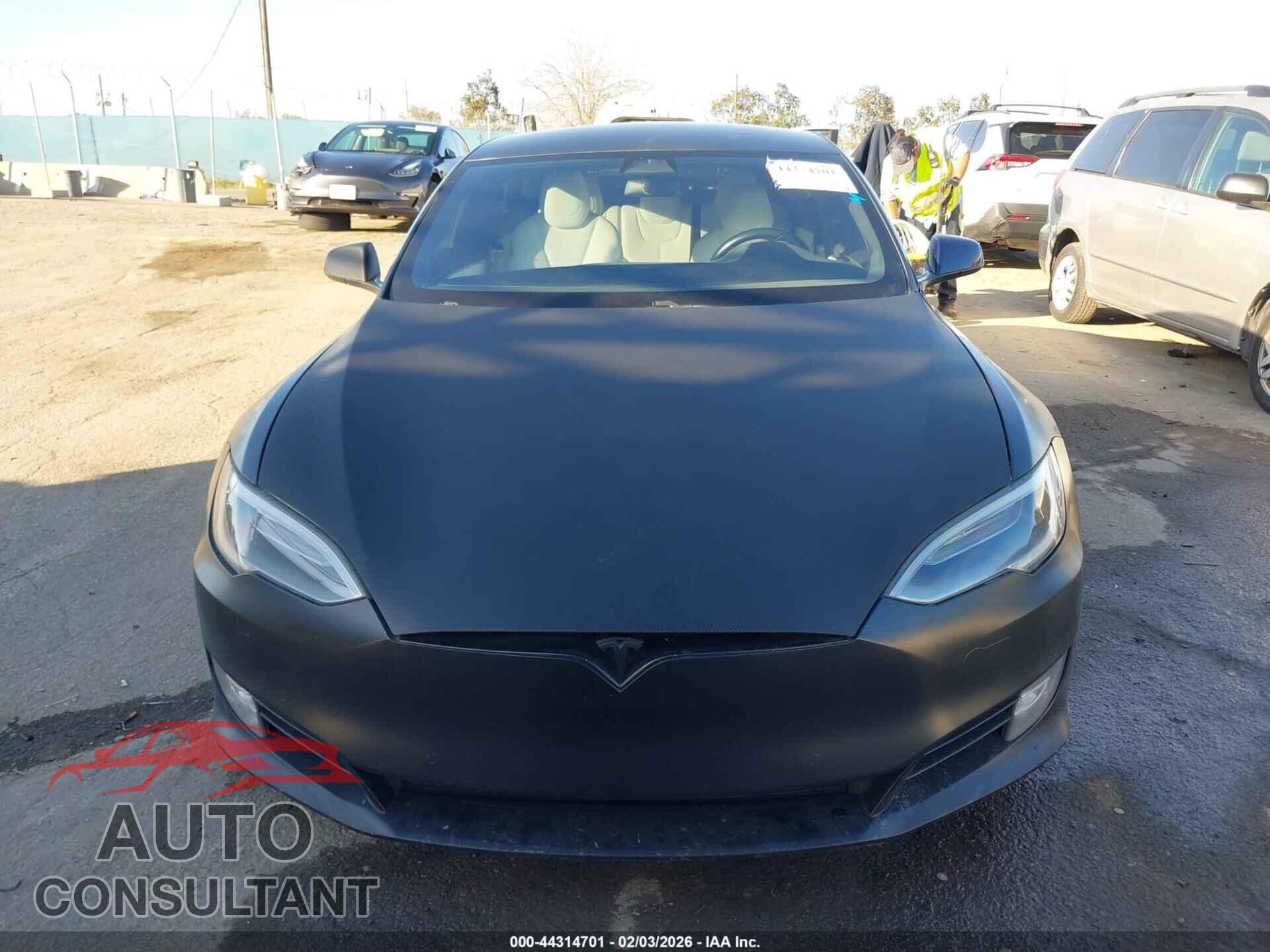 TESLA MODEL S 2017 - 5YJSA1E10HF194779